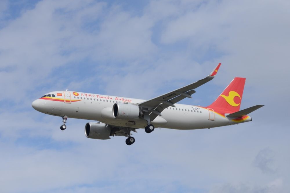 Tianjin Airlines Airbus A320