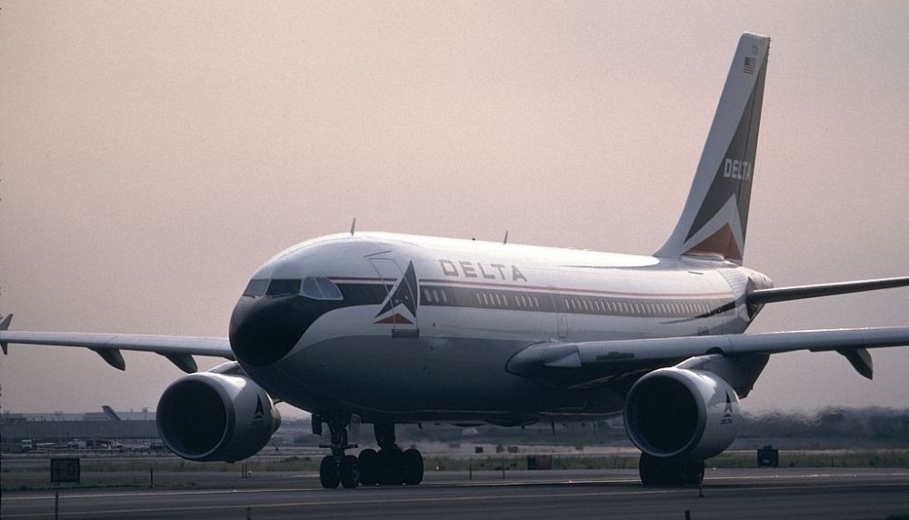 Detla A310 before the TAROM crash