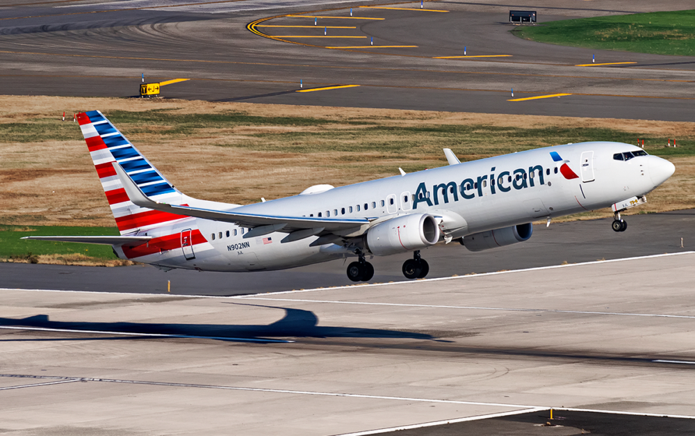 American-Airlines-737-boeing
