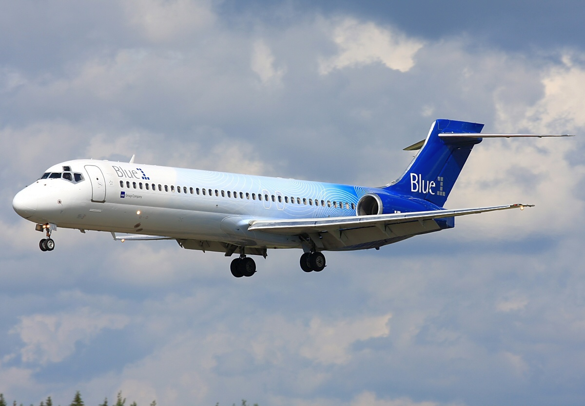 lue1_Boeing_717-200_OH-BLJ_ARN_2012-6-30