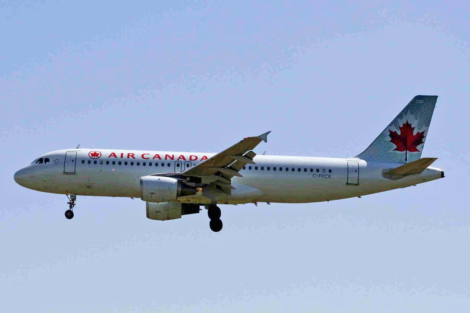 Air Canada Airbus A320-200