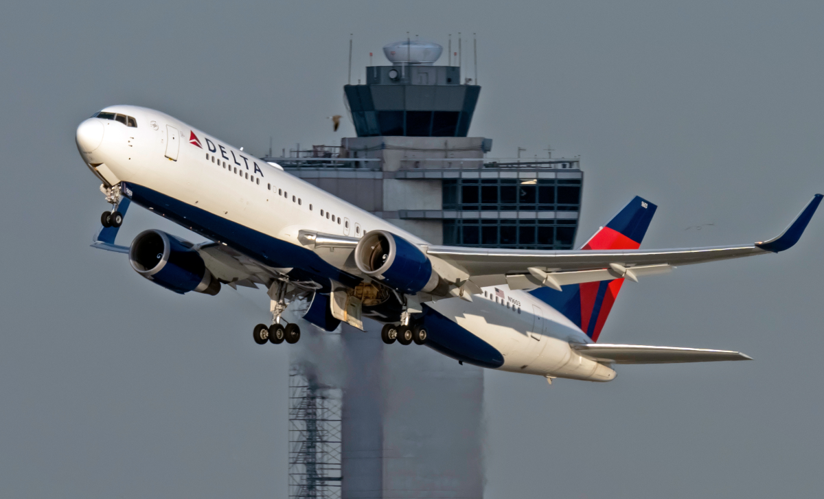 Delta-Boeing-767-Engine-Shutdown