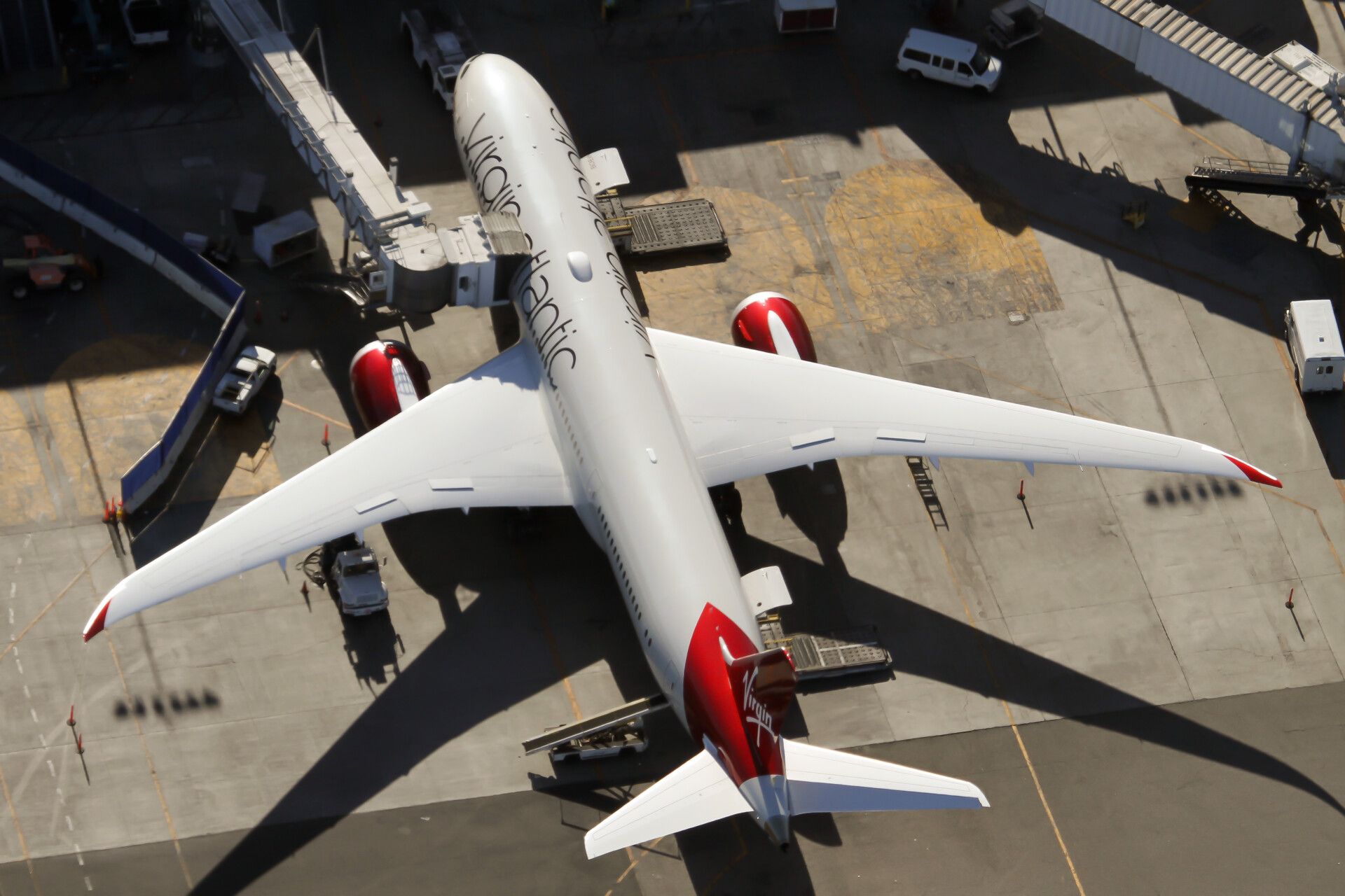 A Virgin Atlantic Airways Boeing 787-9 Dreamliner is parked
