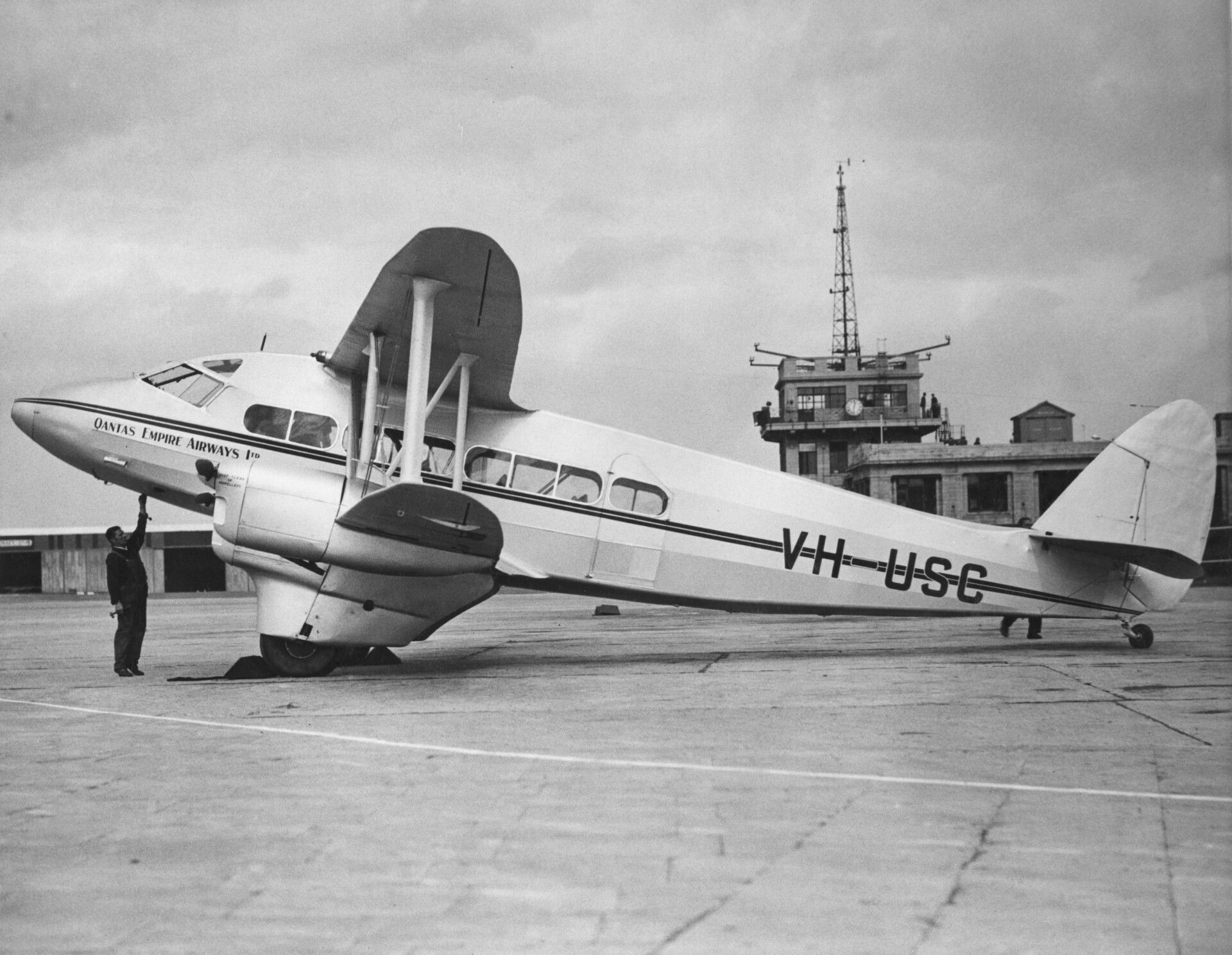 Qantas De Havilland DH.86