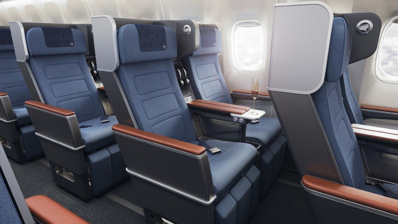 A Look At Lufthansa S New Boeing 747 8 Premium Economy Seat