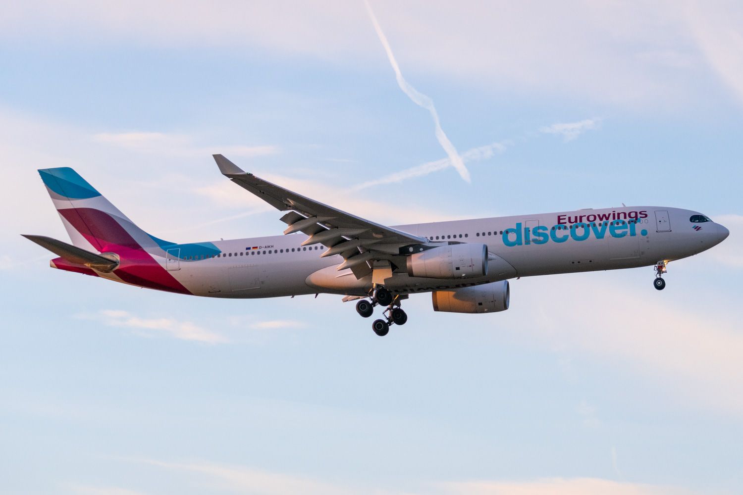 Tom Boon-205 Eurowings Discover A330-300