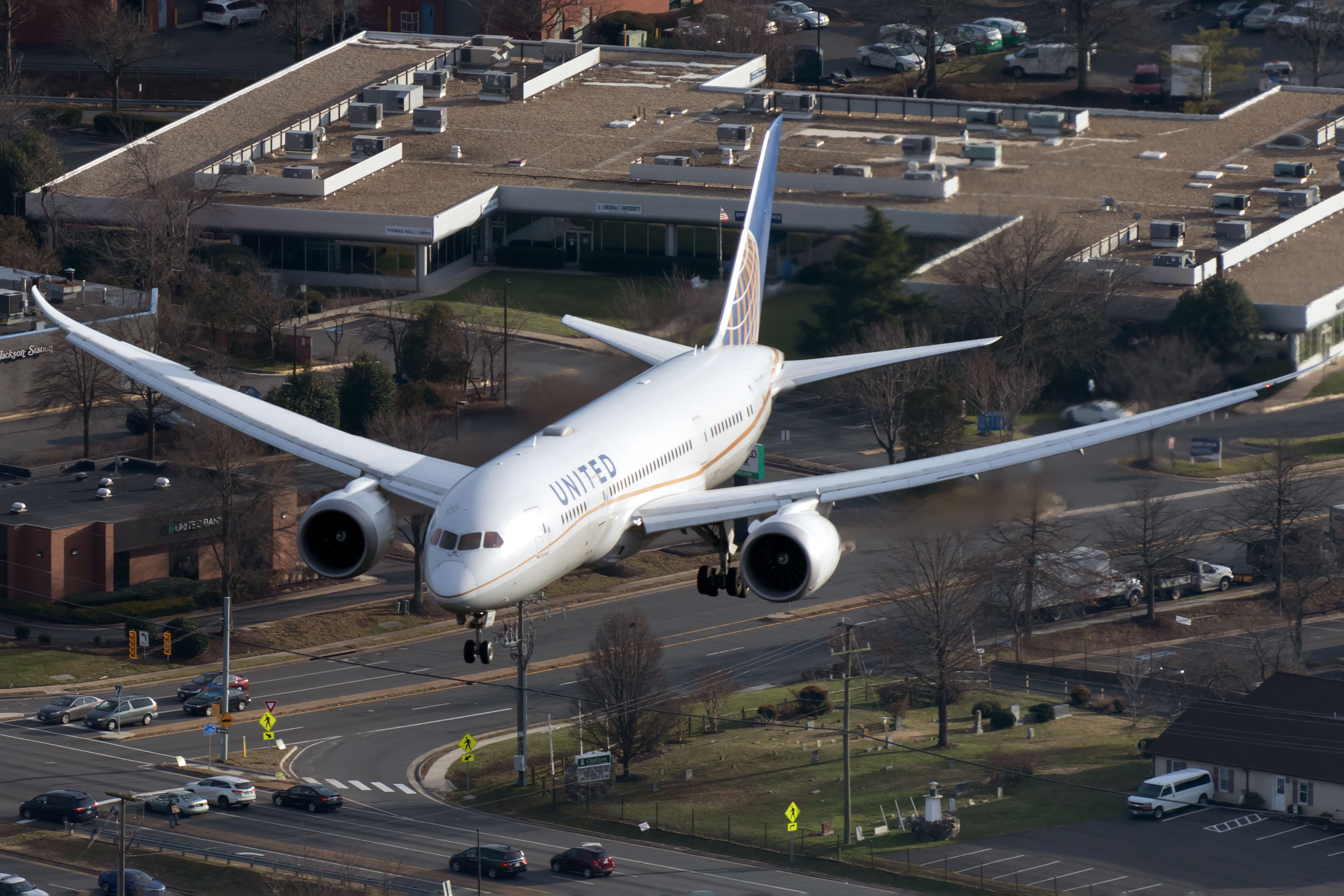 United Airlines Boeing 787-9 Dreamliner (2)