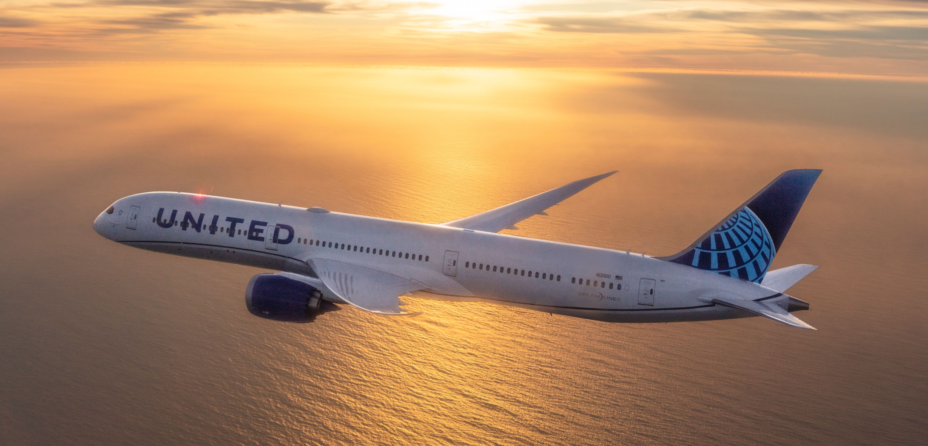United-Airlines-Boeing-787-9-Dreamliner