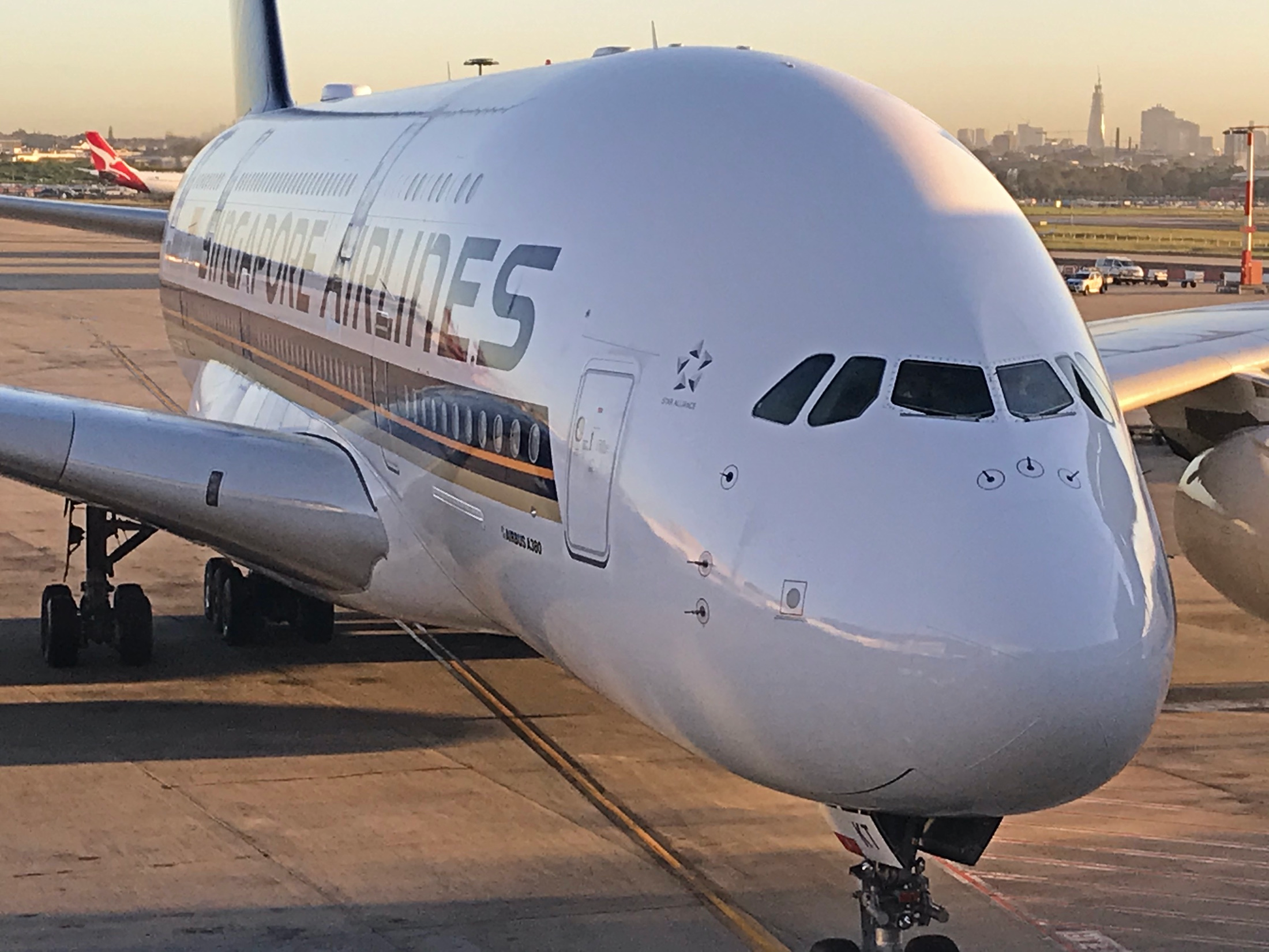 Singapore-Airlines-Airbus-A380-800-Sydney-Airport