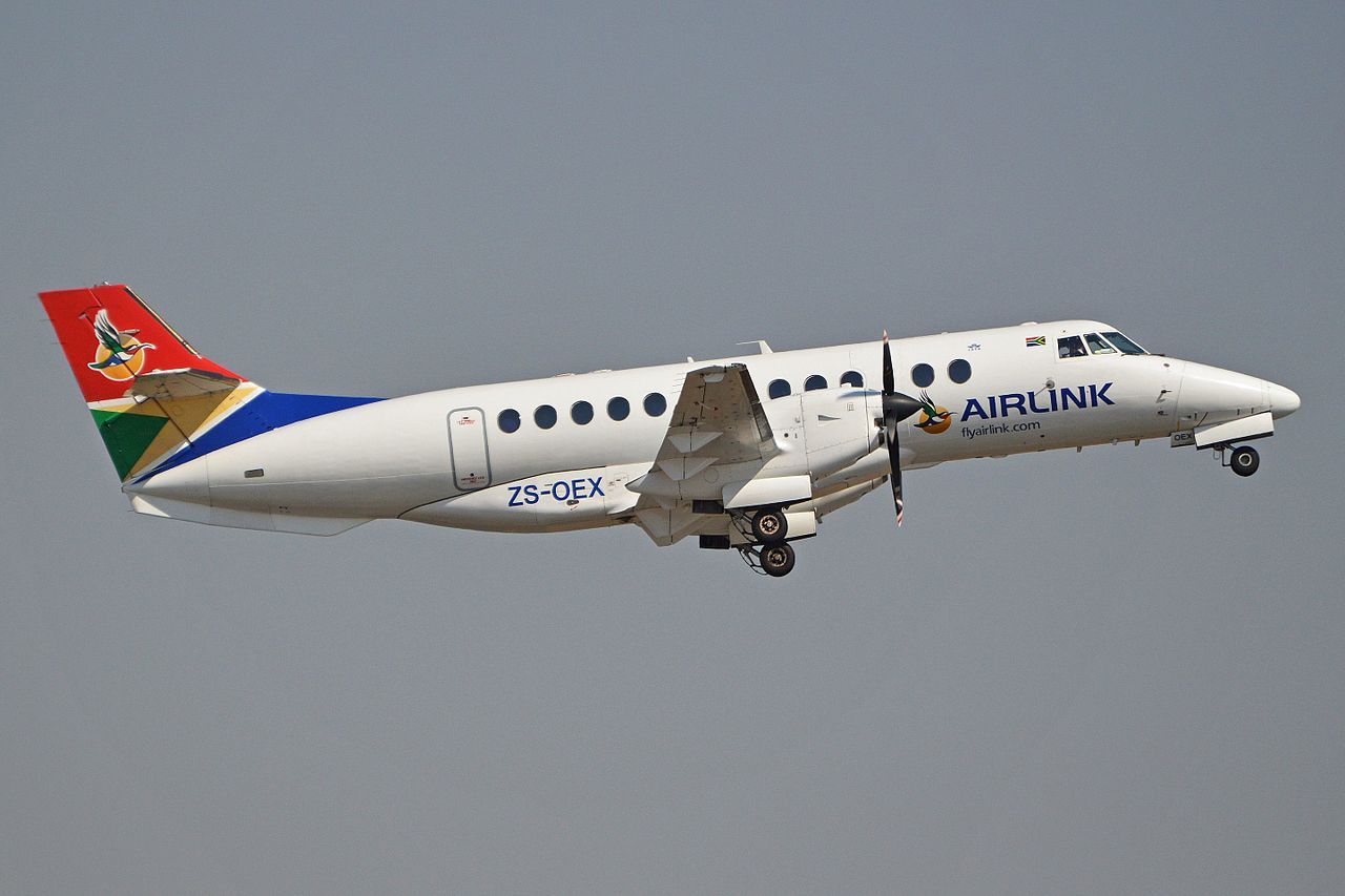BAe_Jetstream_41_'ZS-OEX'_South_African_Airlink_(15945537420)