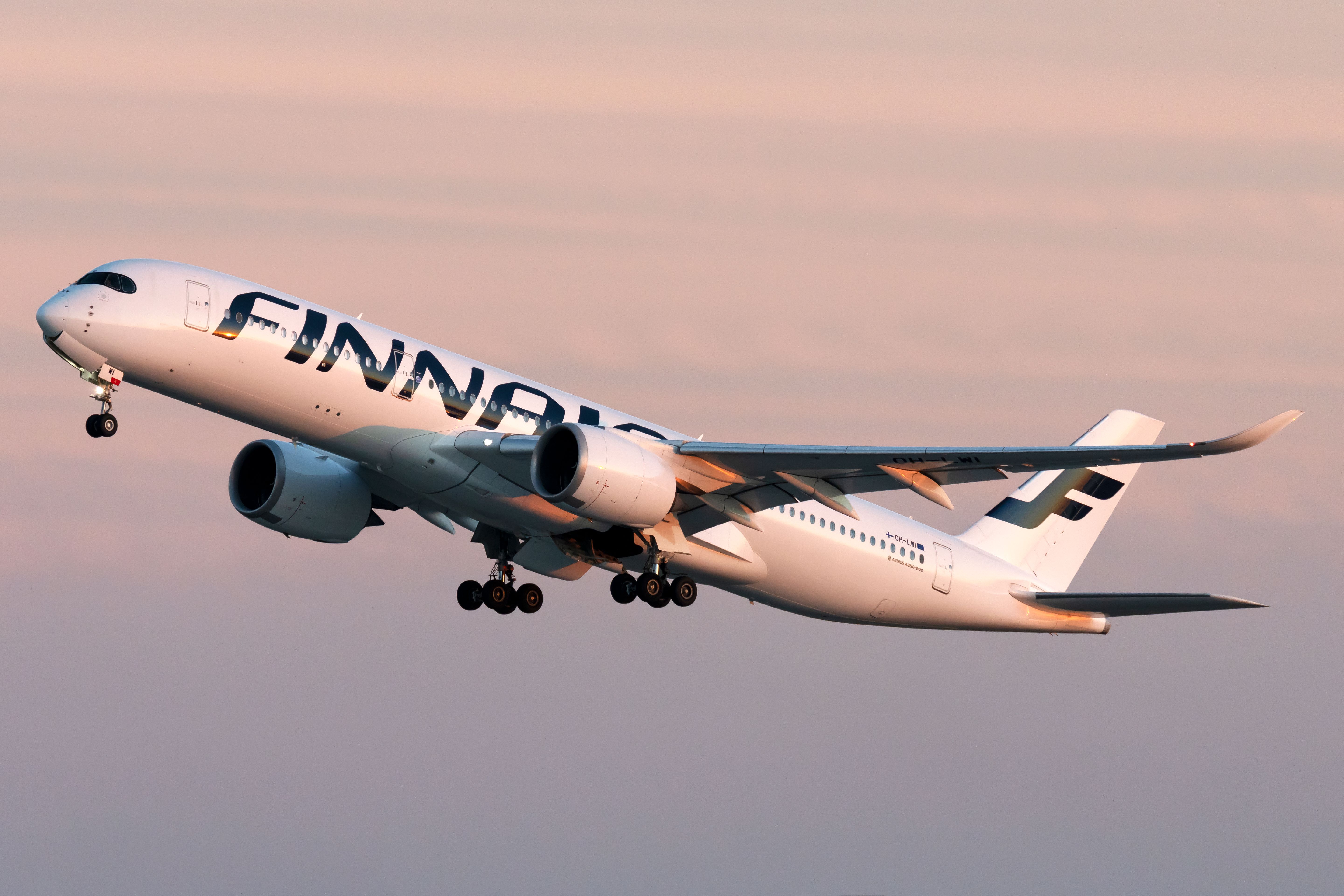 Finnair Airbus A350-941 OH-LWI (2)