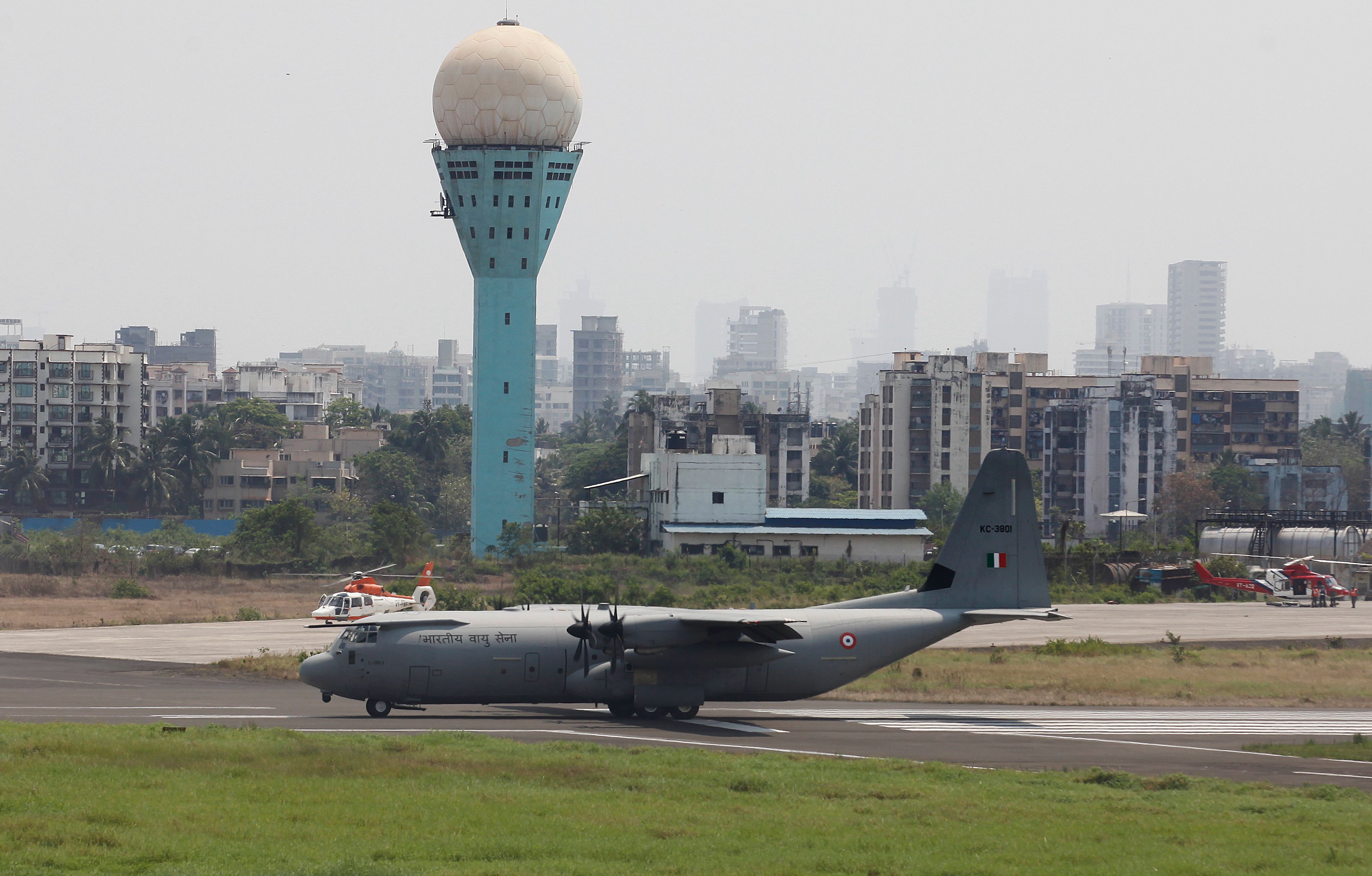 juhu-aerodrome-the-story-of-india-s-first-civil-aviation-airport