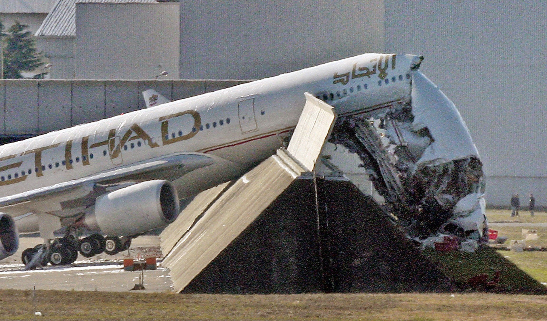 GettyImages-77945023 etihad a340-600 write off in toulouse