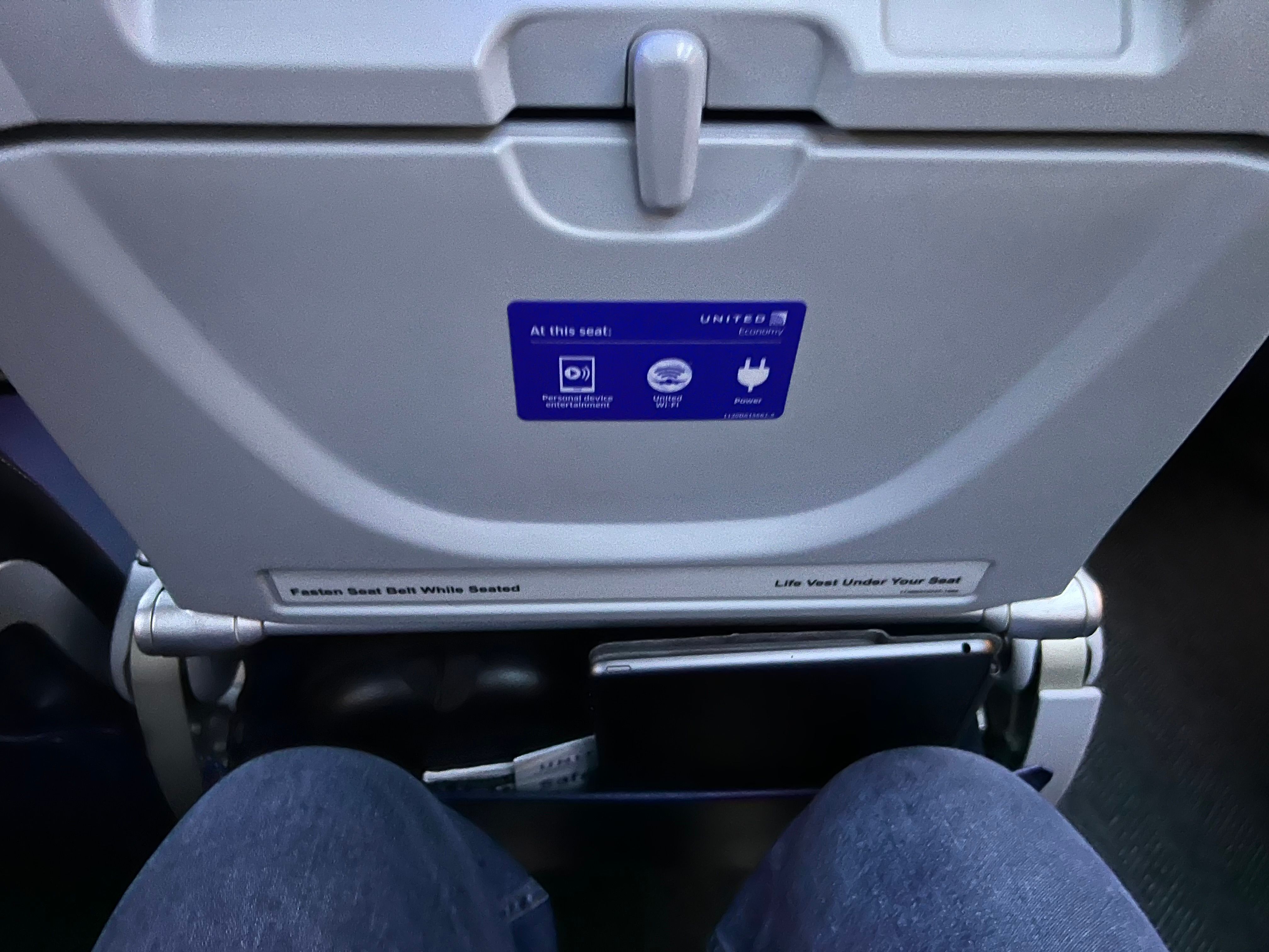 United Boeing 787-9 Economy Review: Chicago To LA