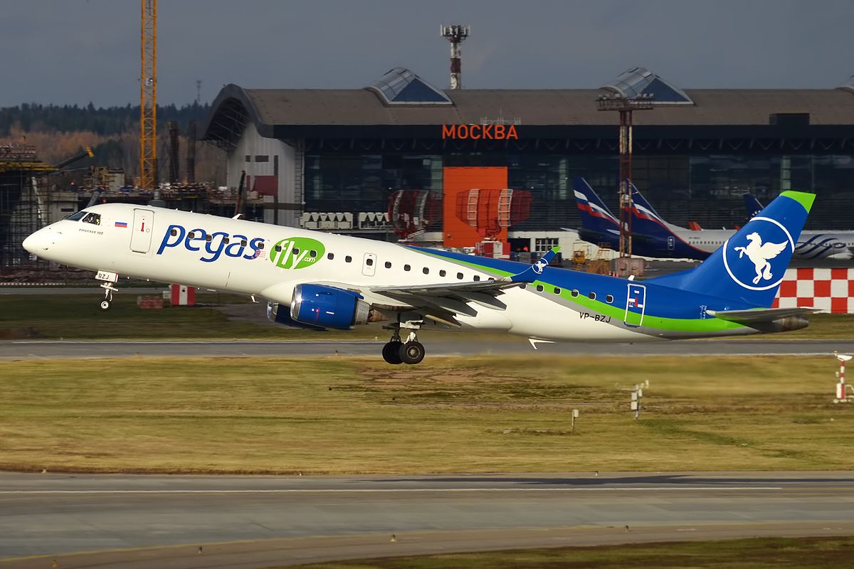 Pegas_Fly,_VP-BZJ,_Embraer_ERJ-190AR_(44946275034)
