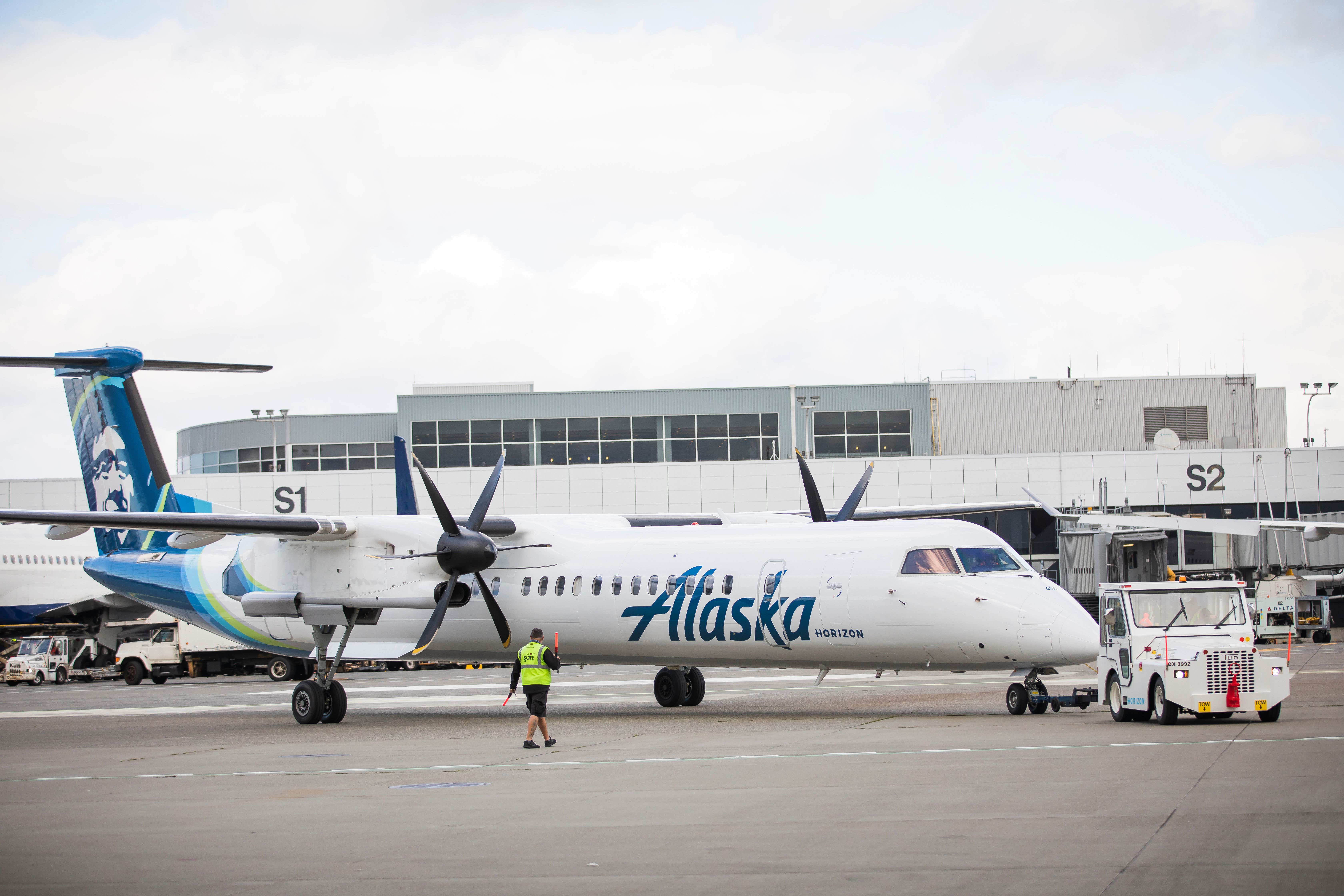 Q400 Alaska