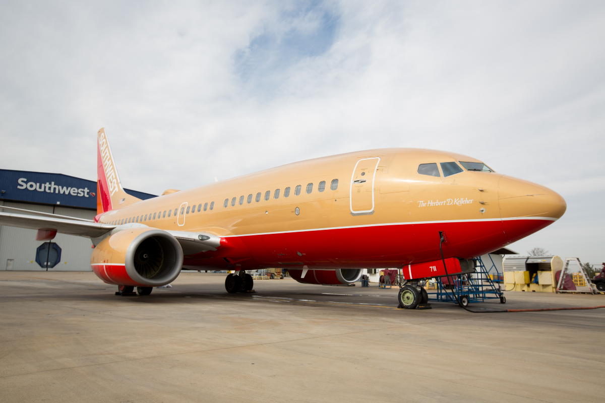 Southwest-Airlines-Transfer-Herb-Retro-Livery-Boeing-737-MAX