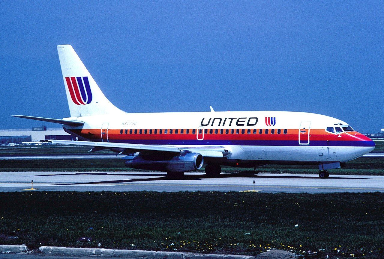 United Airlines Boeing 737-200