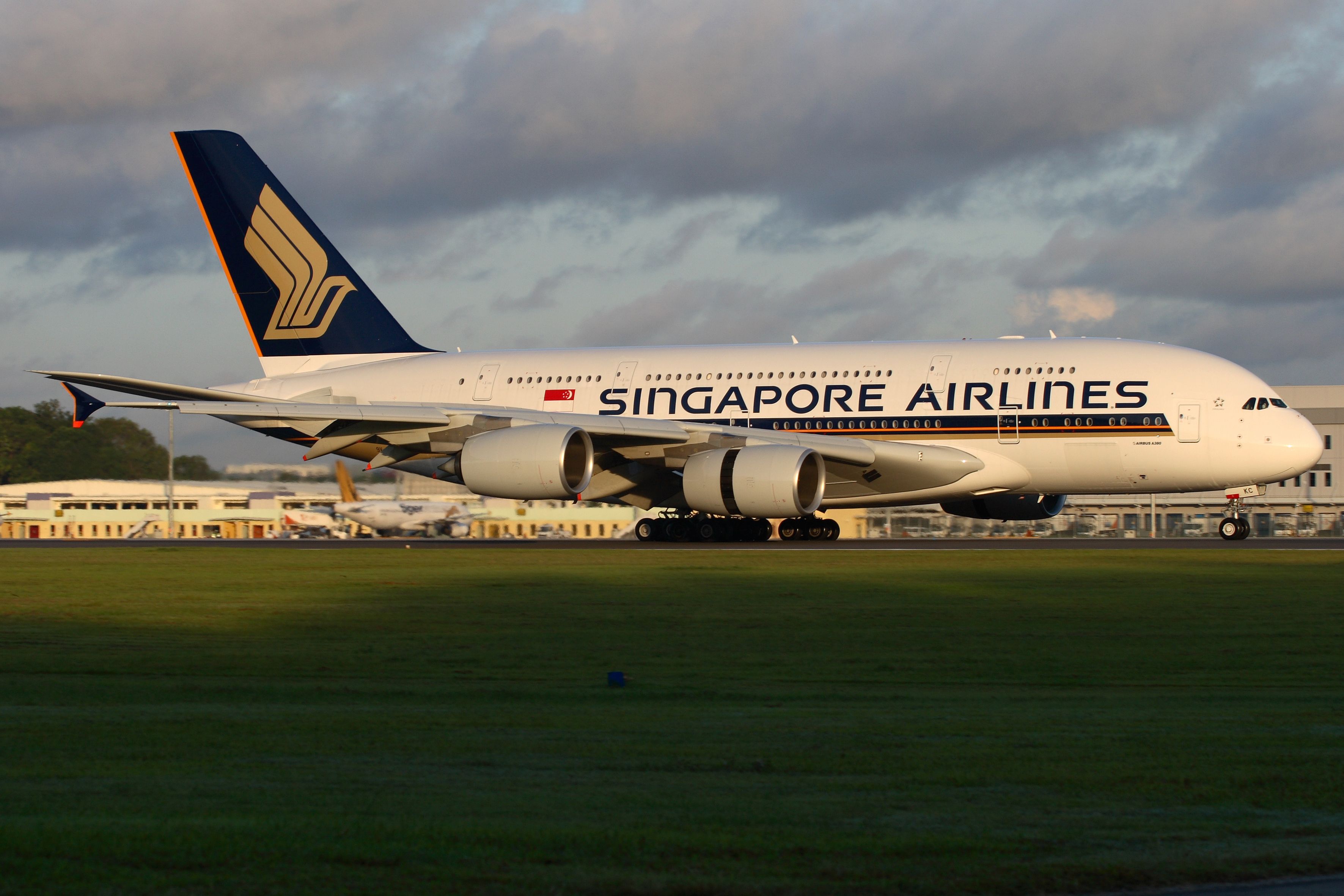 singapore-airlines-airbus-a380-800