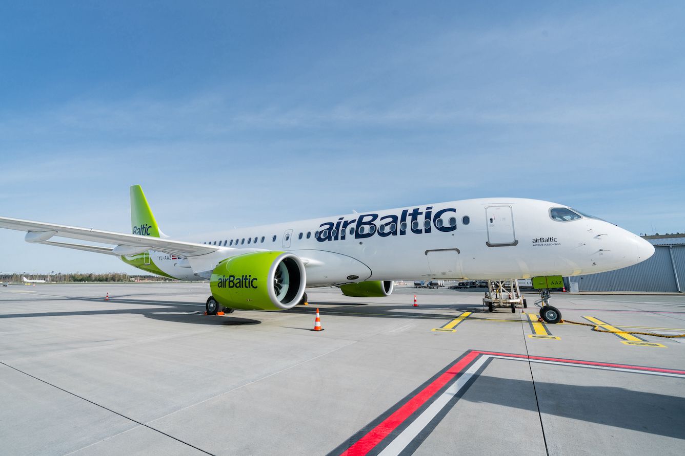 airBaltic Airbus A220