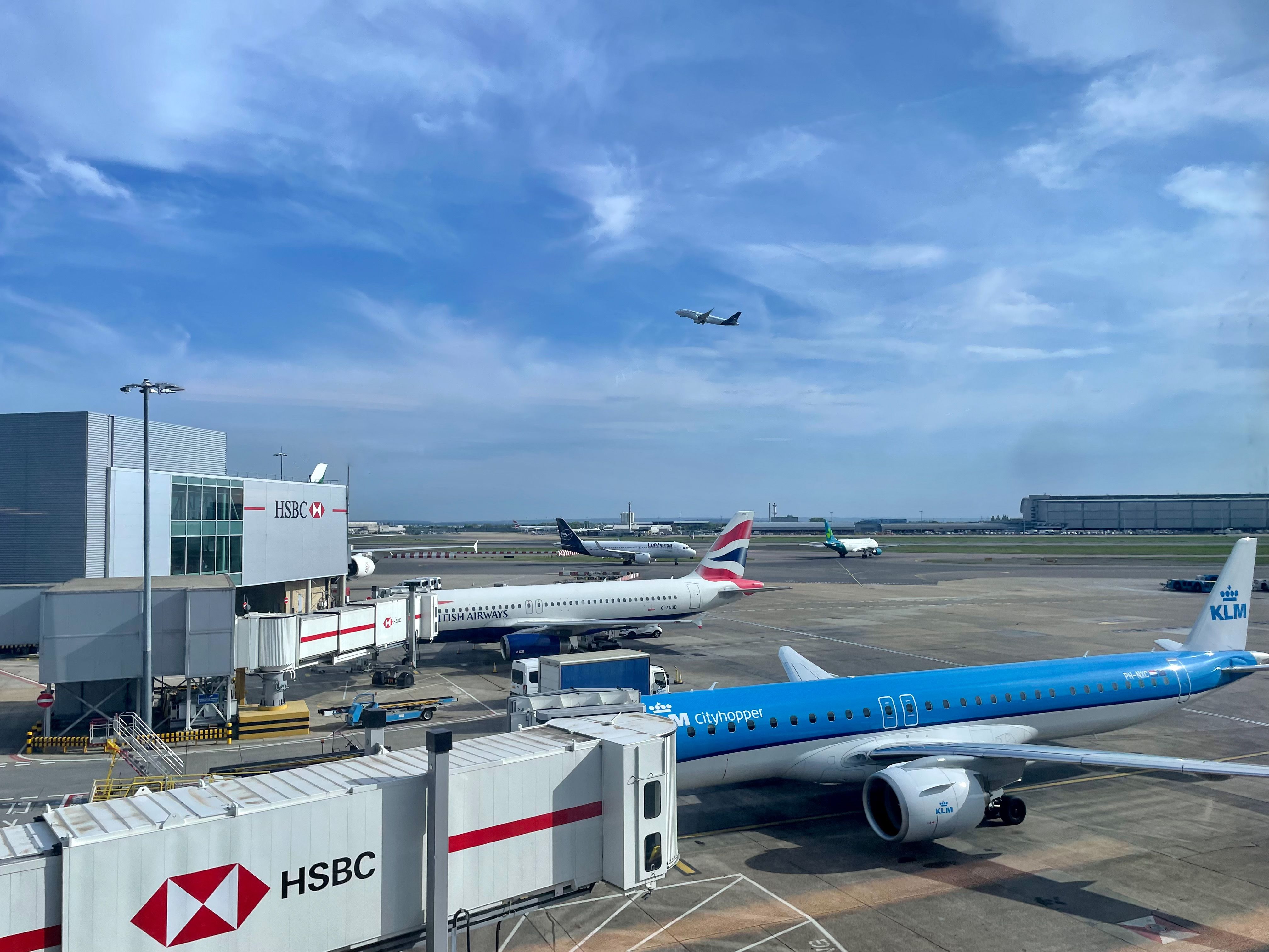 View from no1 Lounge LHR T3. Photo: Jonathan Hendry | Simple Flying 