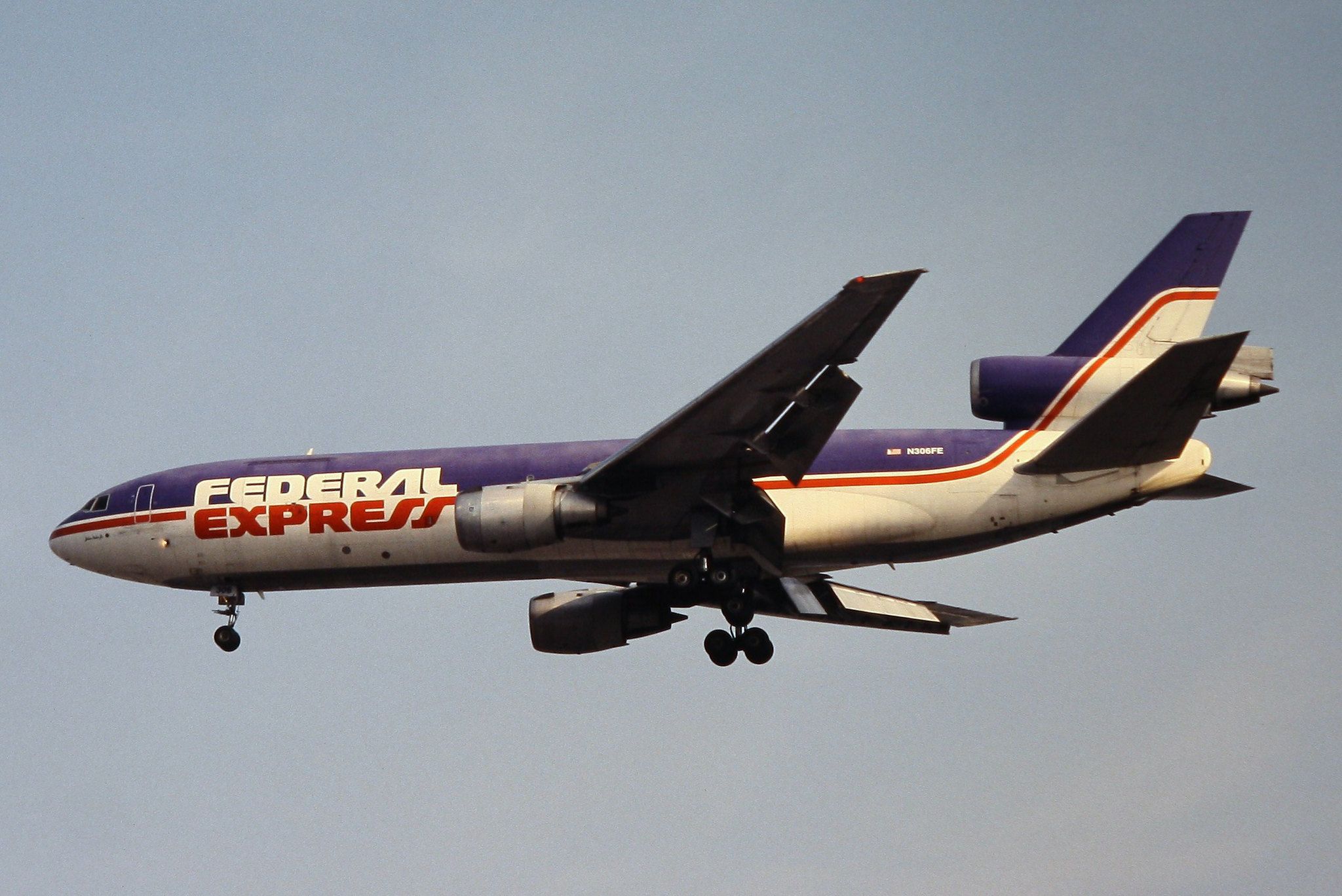 How A FedEx Crew Overcame Serious Injuries To Recover A Hijack