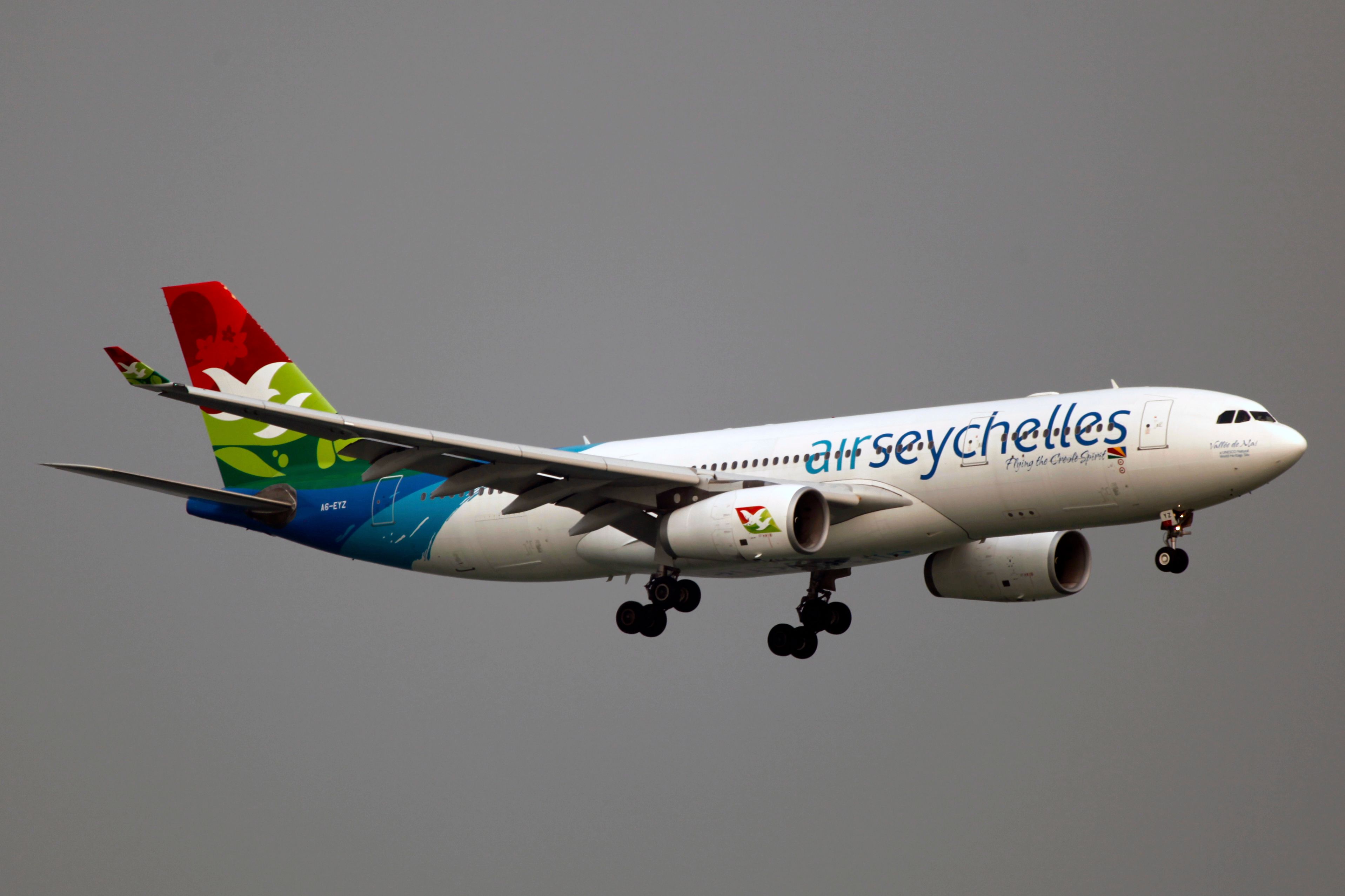 A6-EYZ_-_Air_Seychelles_-_Airbus_A330-243_-_HKG_(13448695105)
