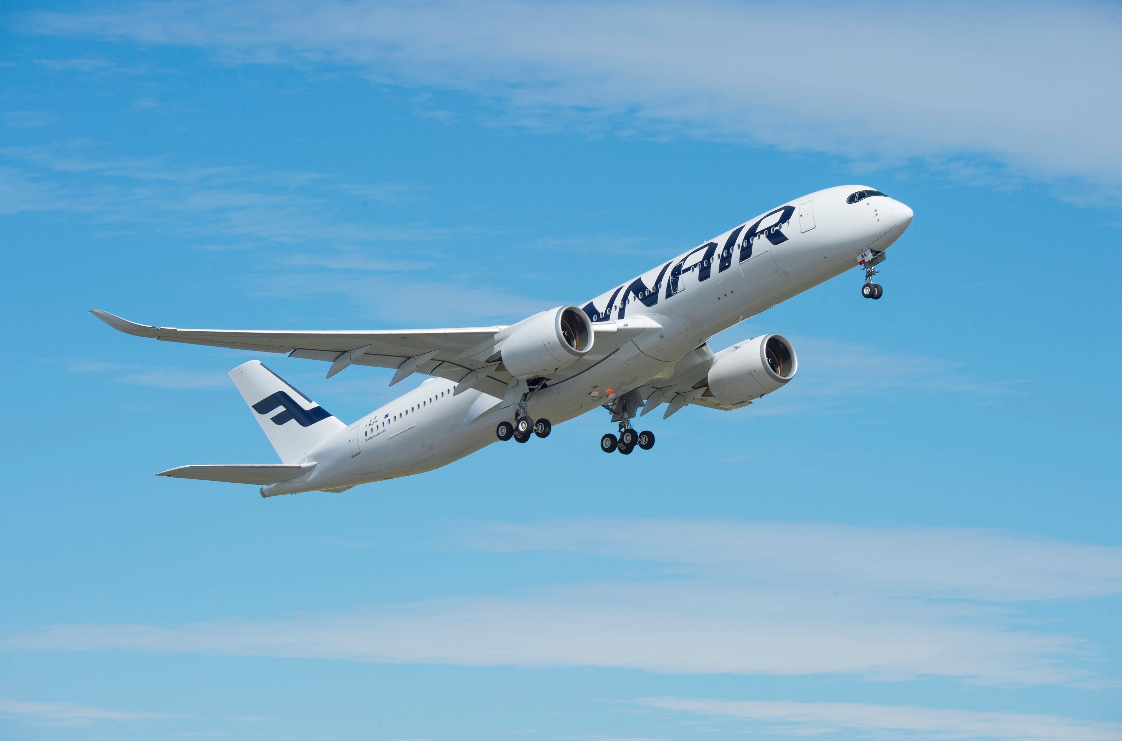 Finnair A350 XWB Test Flight Takeoff 02_49 (3)