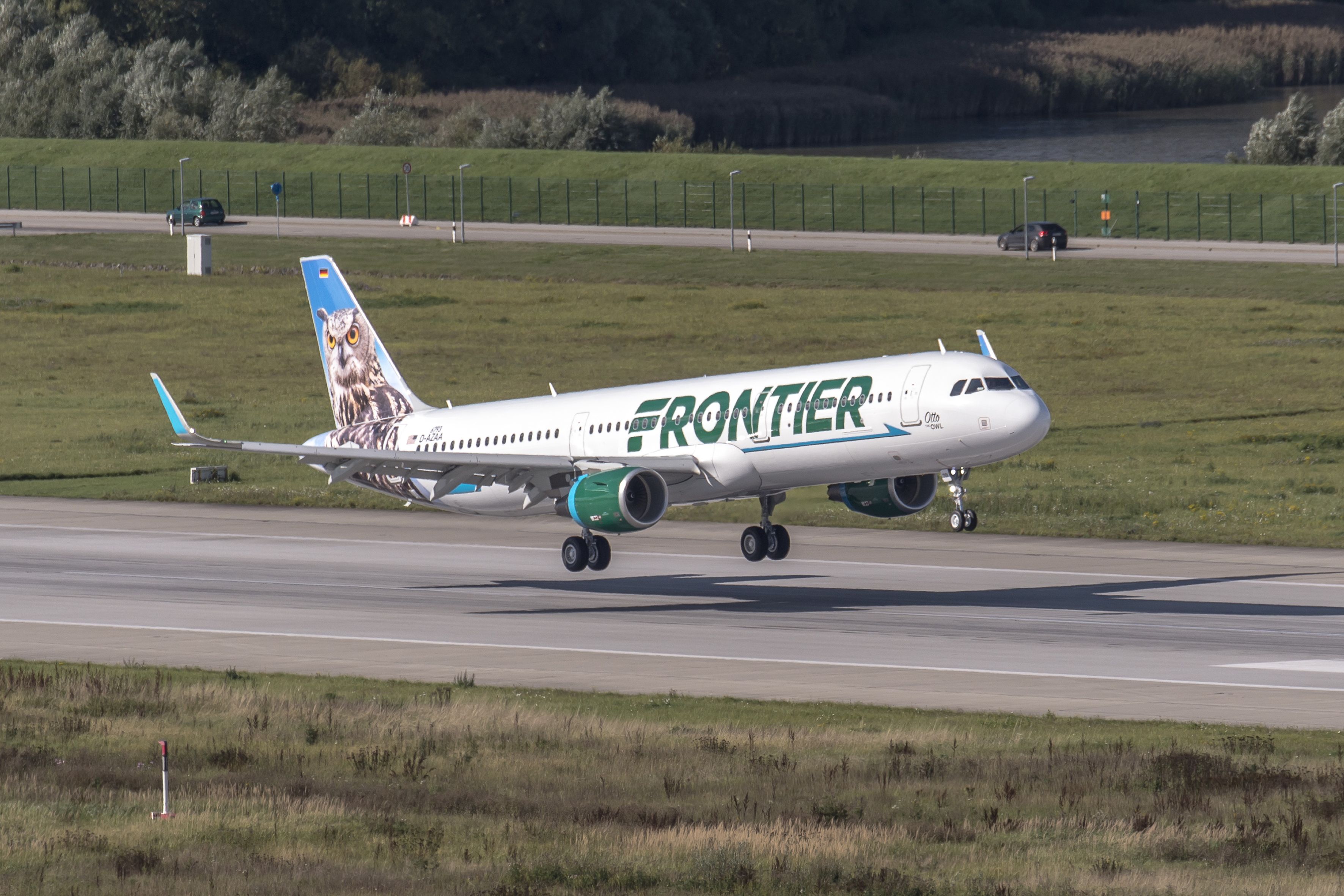 Frontier Airlines A321 Landing