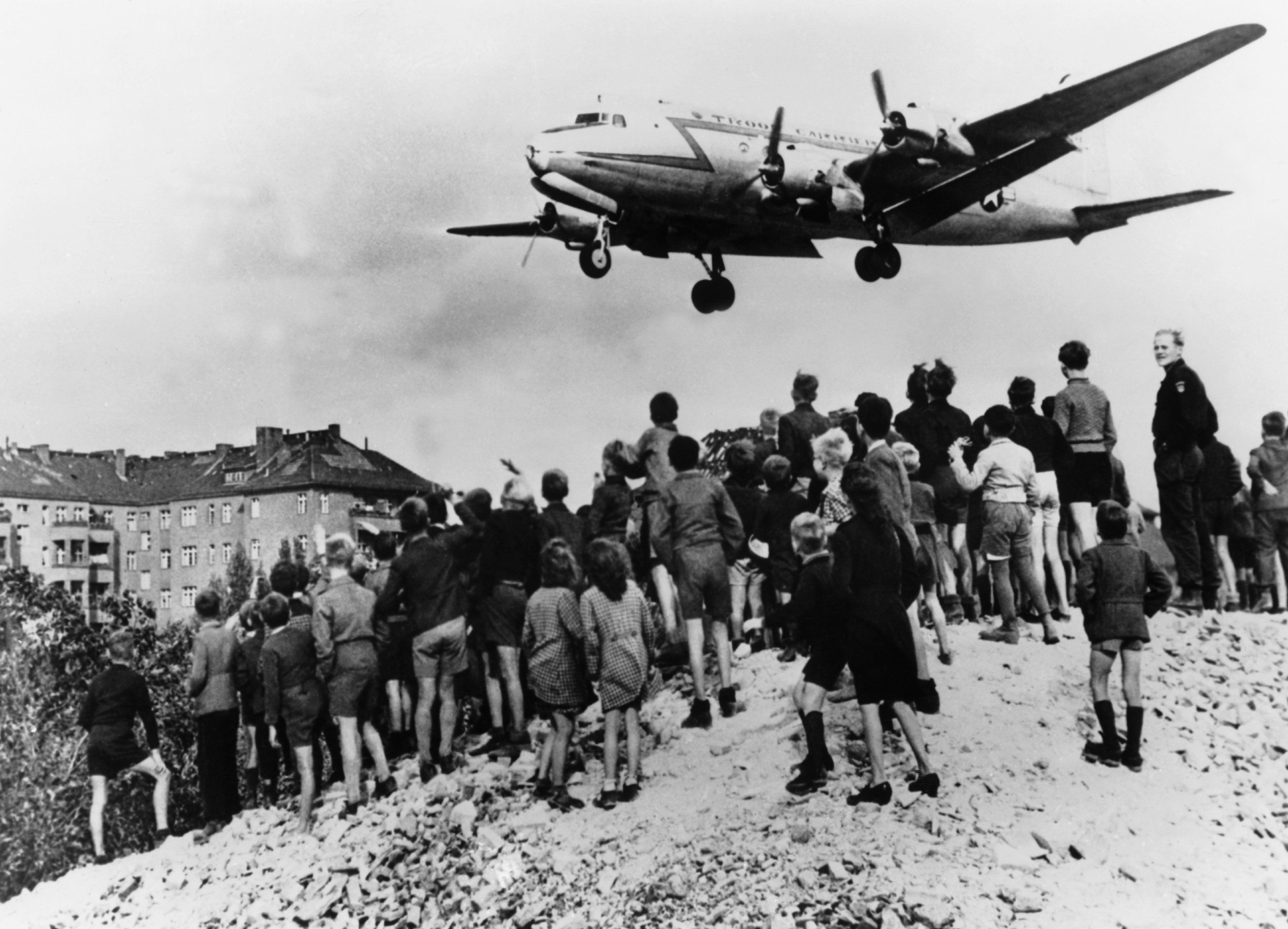 Berlin airlift GettyImages-104403346