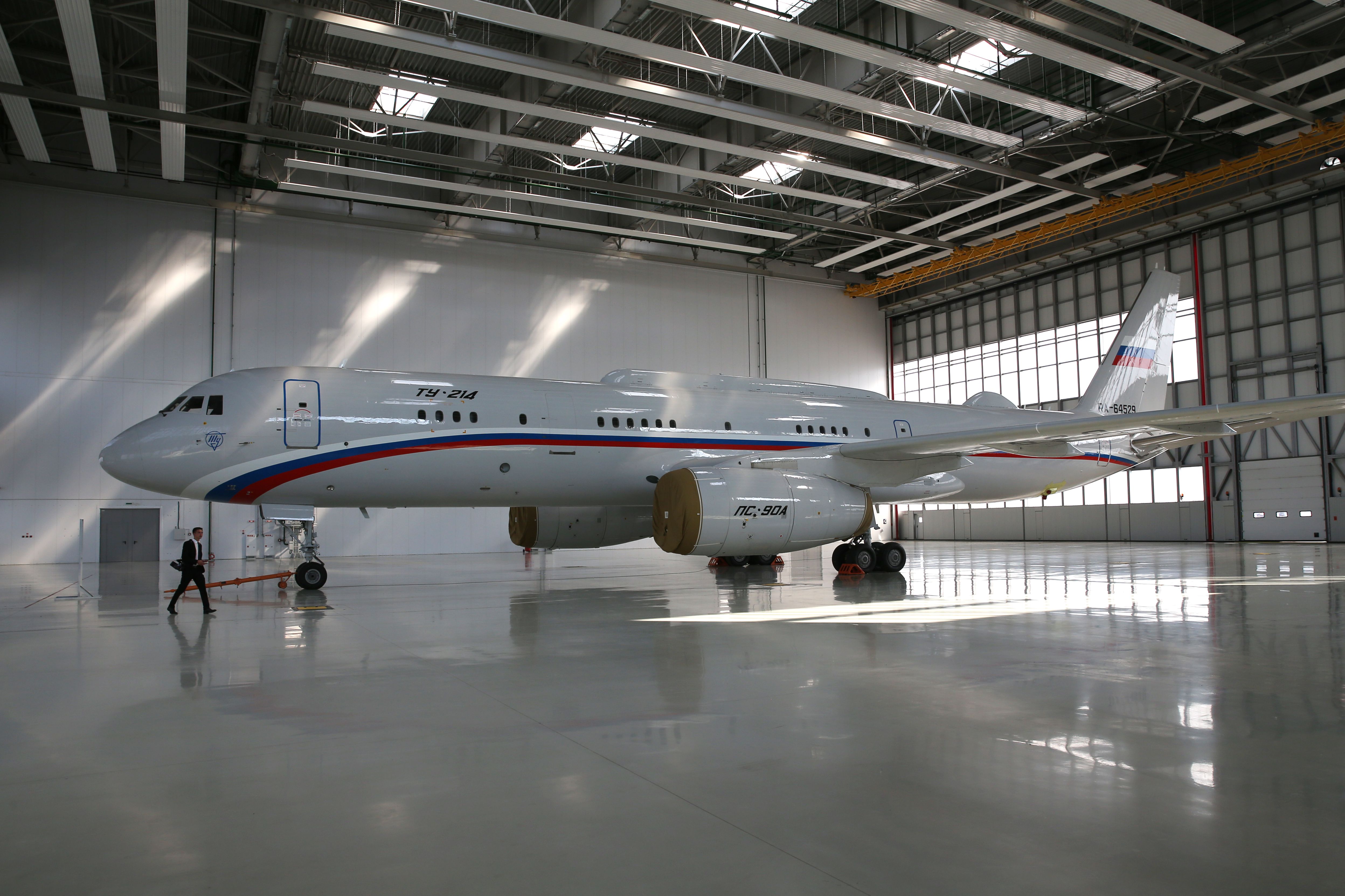 Tu-214 Putin visit Kazan Getty 
