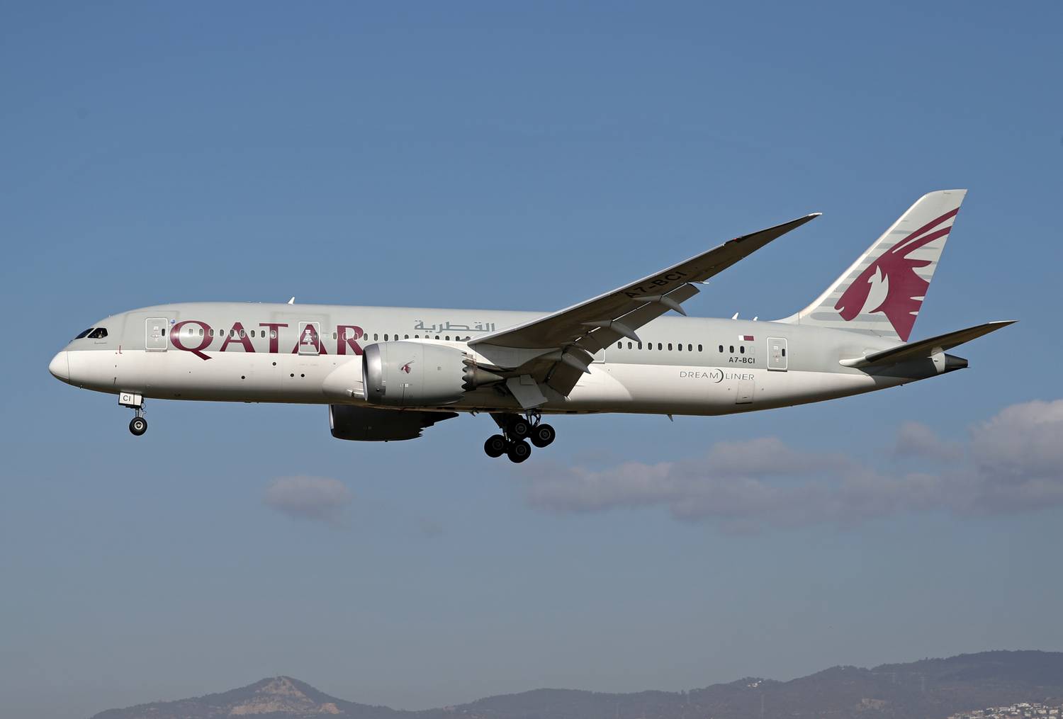Qatar Airways 787 Dreamliner Getty 