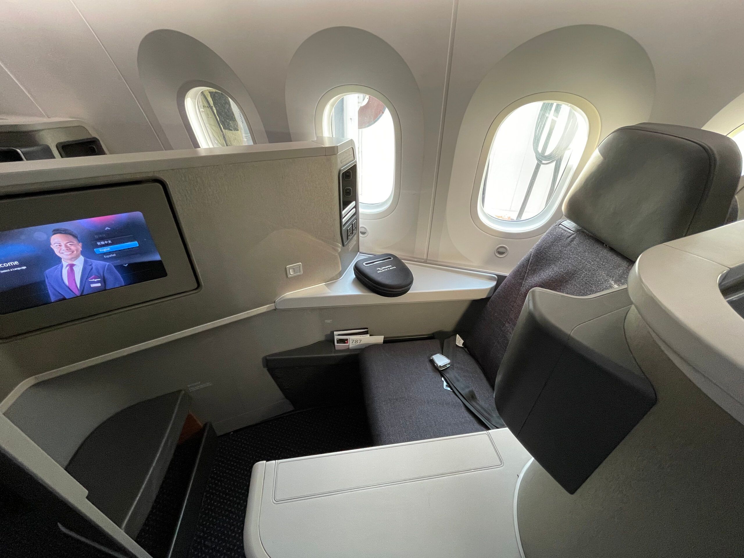 Flight Review: American Airlines Business Class Boeing 787 Miami to Quito