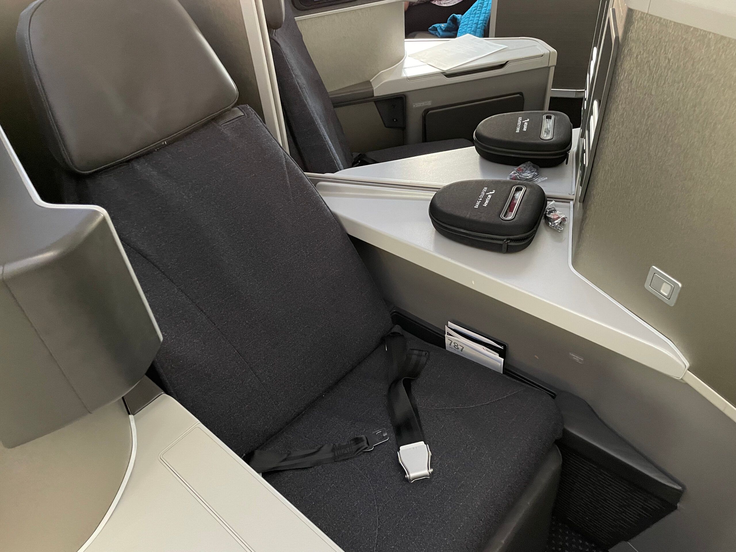 Flight Review American Airlines Business Class Boeing 787 Miami to Quito