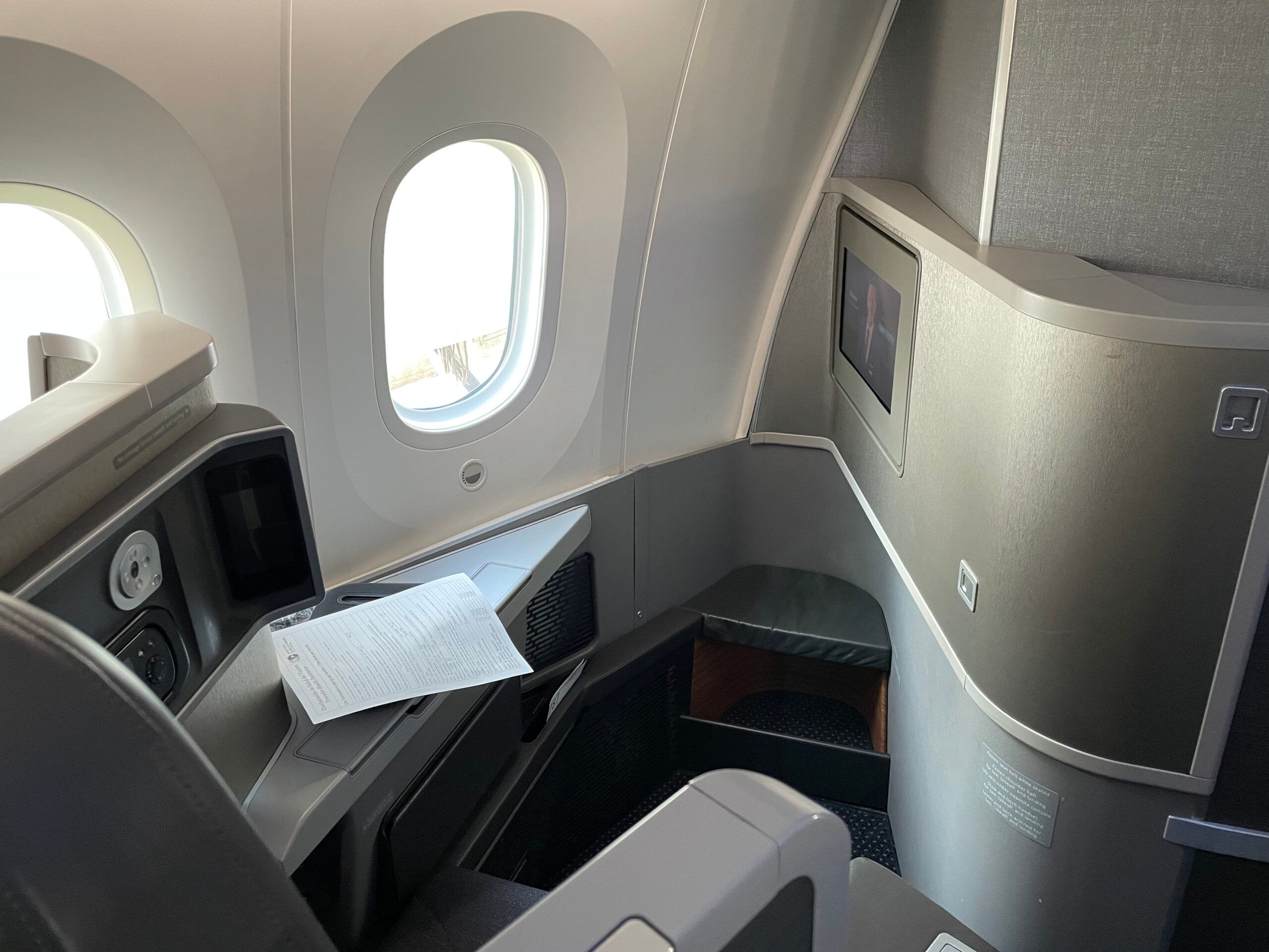AMERICAN AIRLINES BOEING 787 BUSINESS CLASS REVIEW visual data 6
