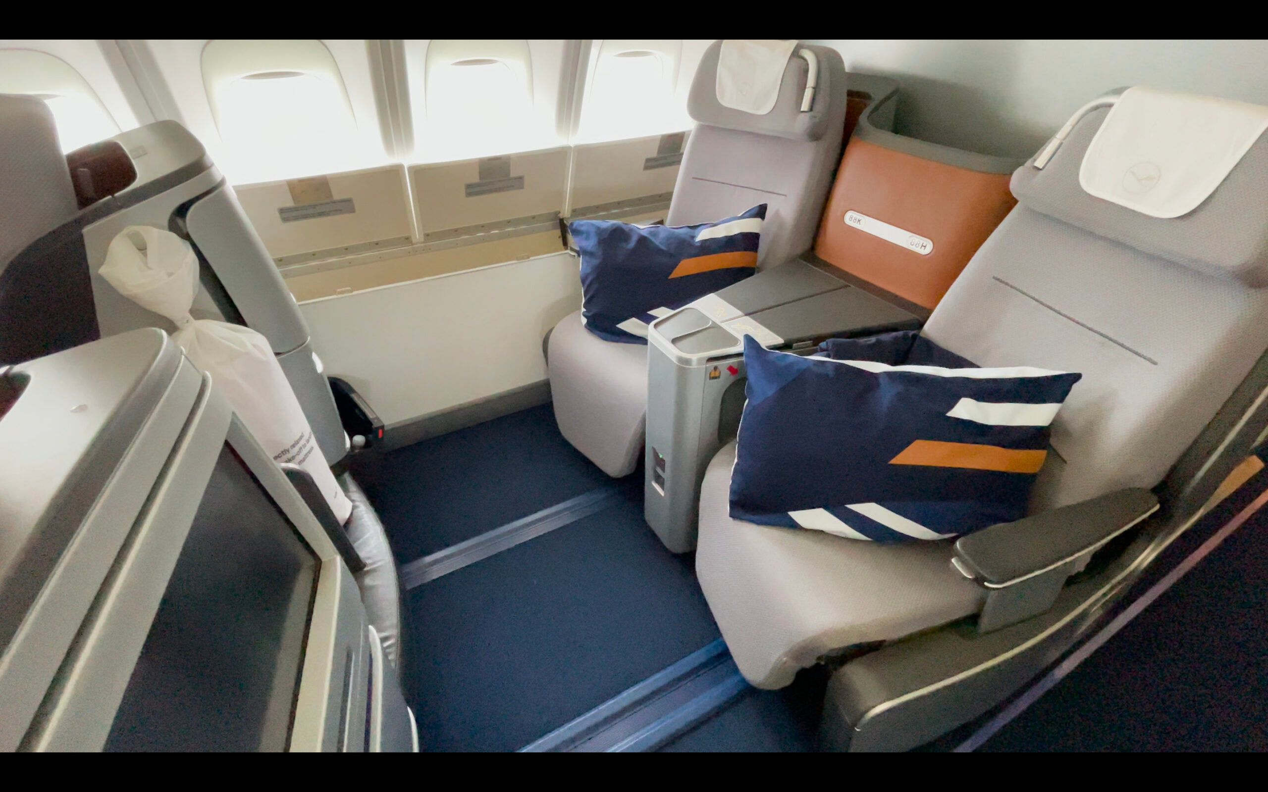 Flight Review: Lufthansa Business Class - Boeing 747-8i - San Francisco ...