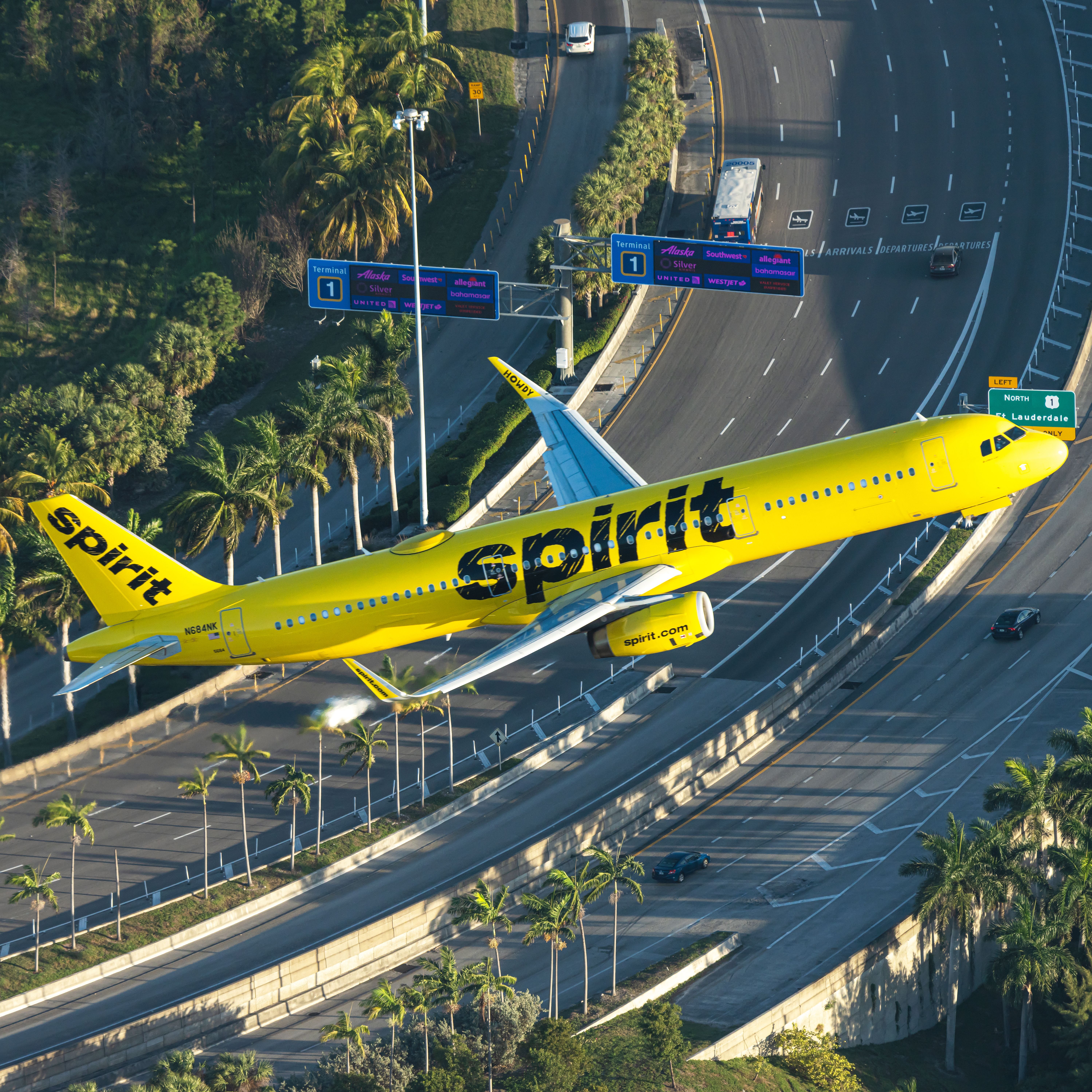 Spirit-Airlines-Airbus-A321-231-N684NK-(1)-1