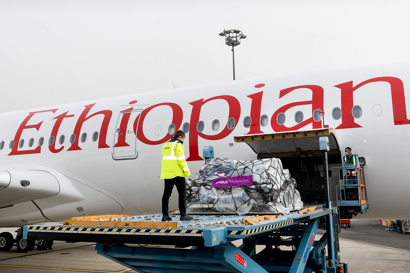 a350-delivery-to-ethiopian-airlines-humanitarian-loading