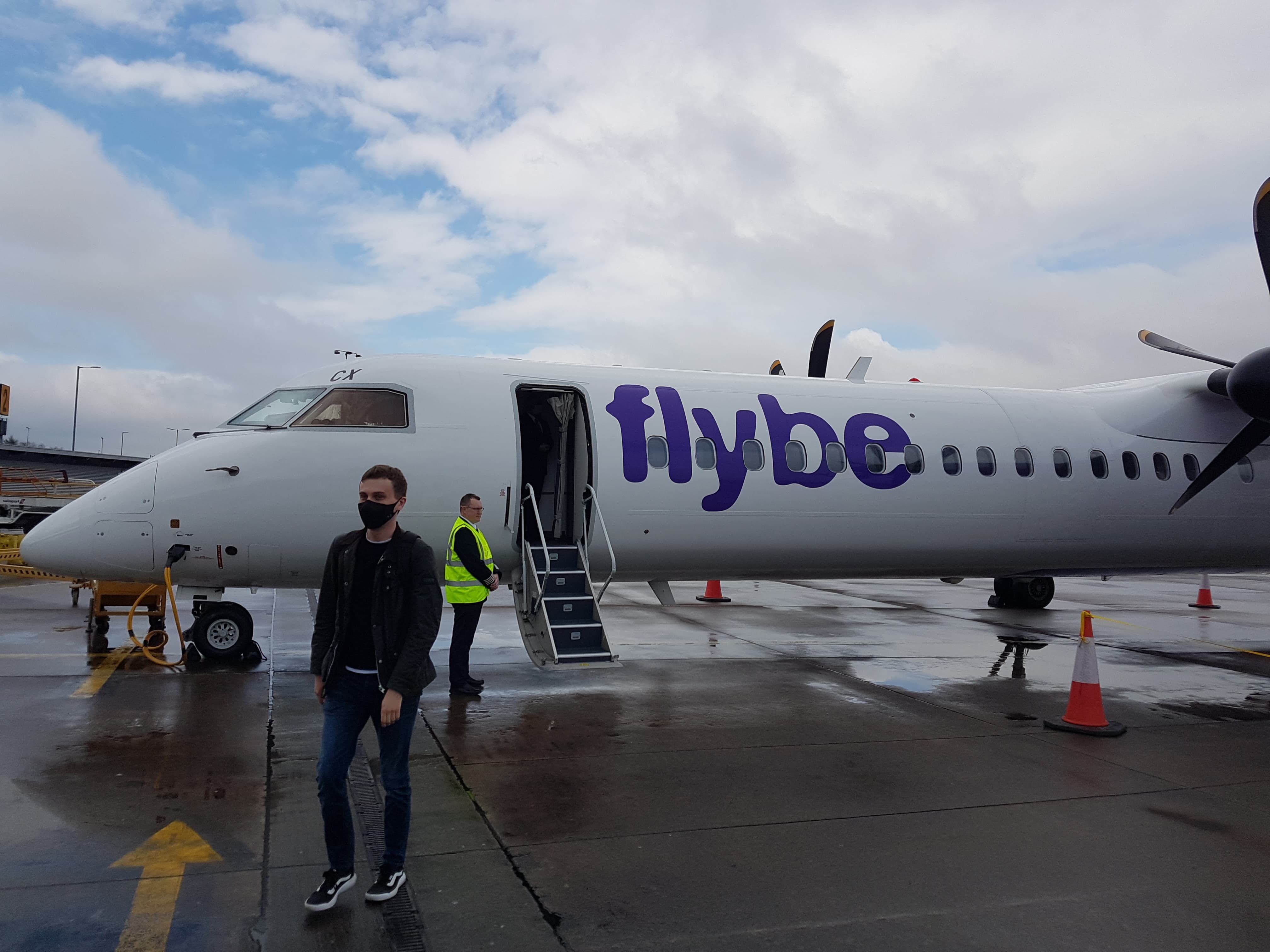 flybe launch Q400