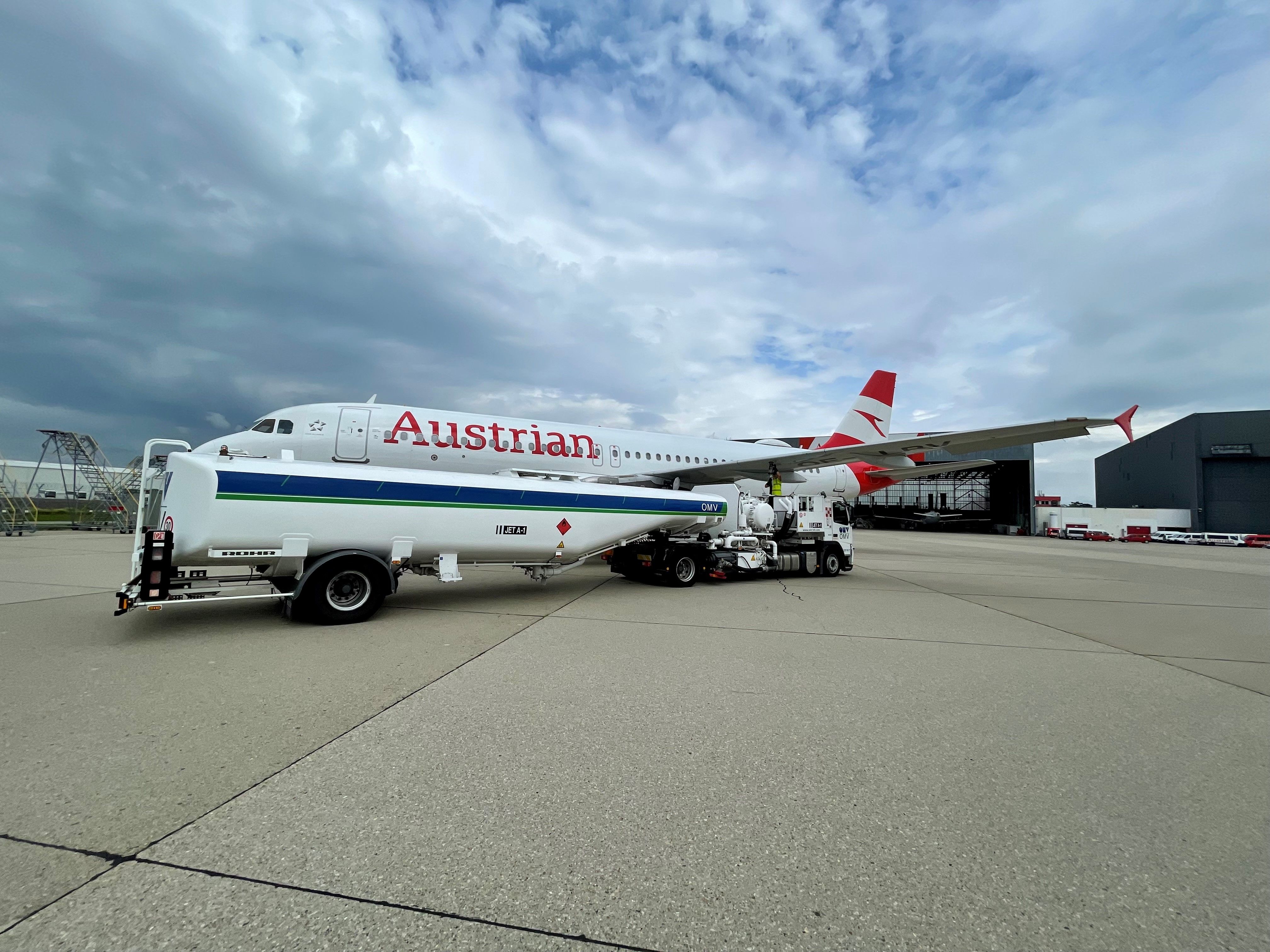 024 - Austrian Airlines aircraft refueled with sustainable aviation fuel 