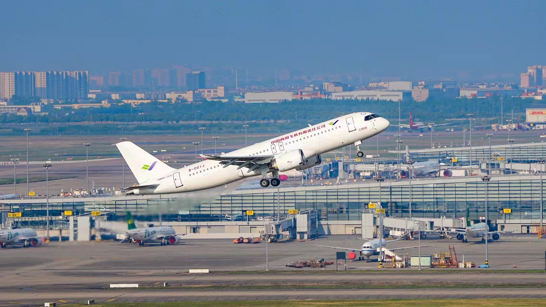 First flight of COMAC C919 for OTT airlines