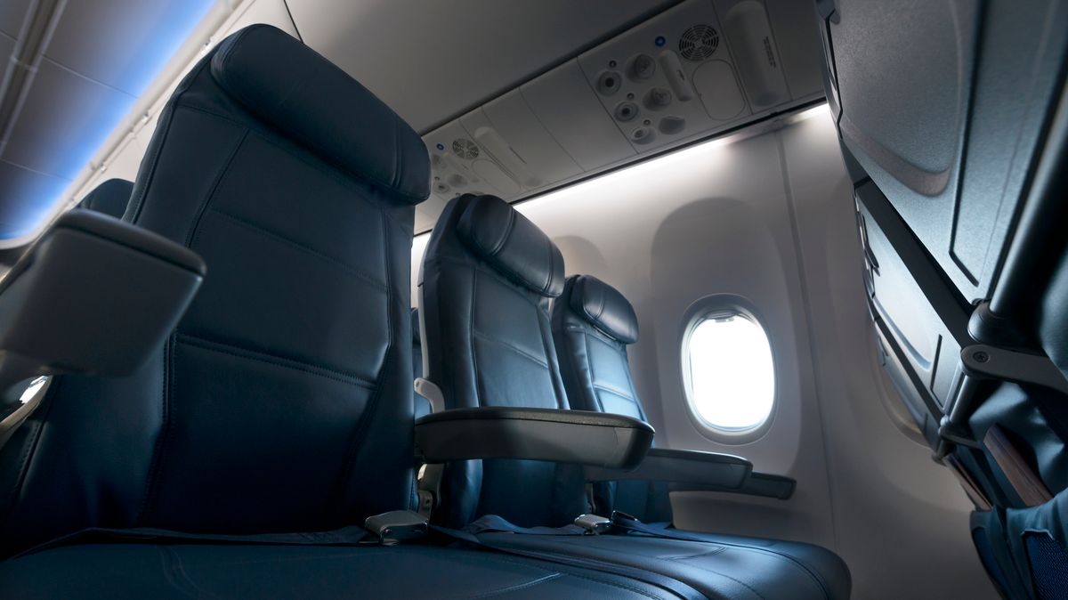 Three economy cabin seats on Delta Air Lines Boeing 737