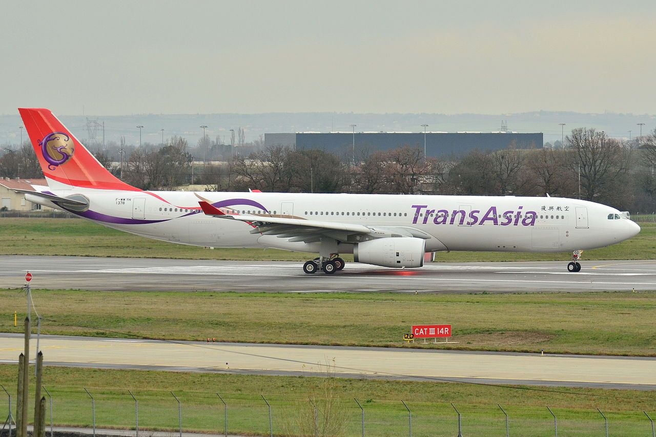 Airbus_A330-300_(TransAsia_Airways)_-_F-WWYH_-_MSN_1378_(10313136076)