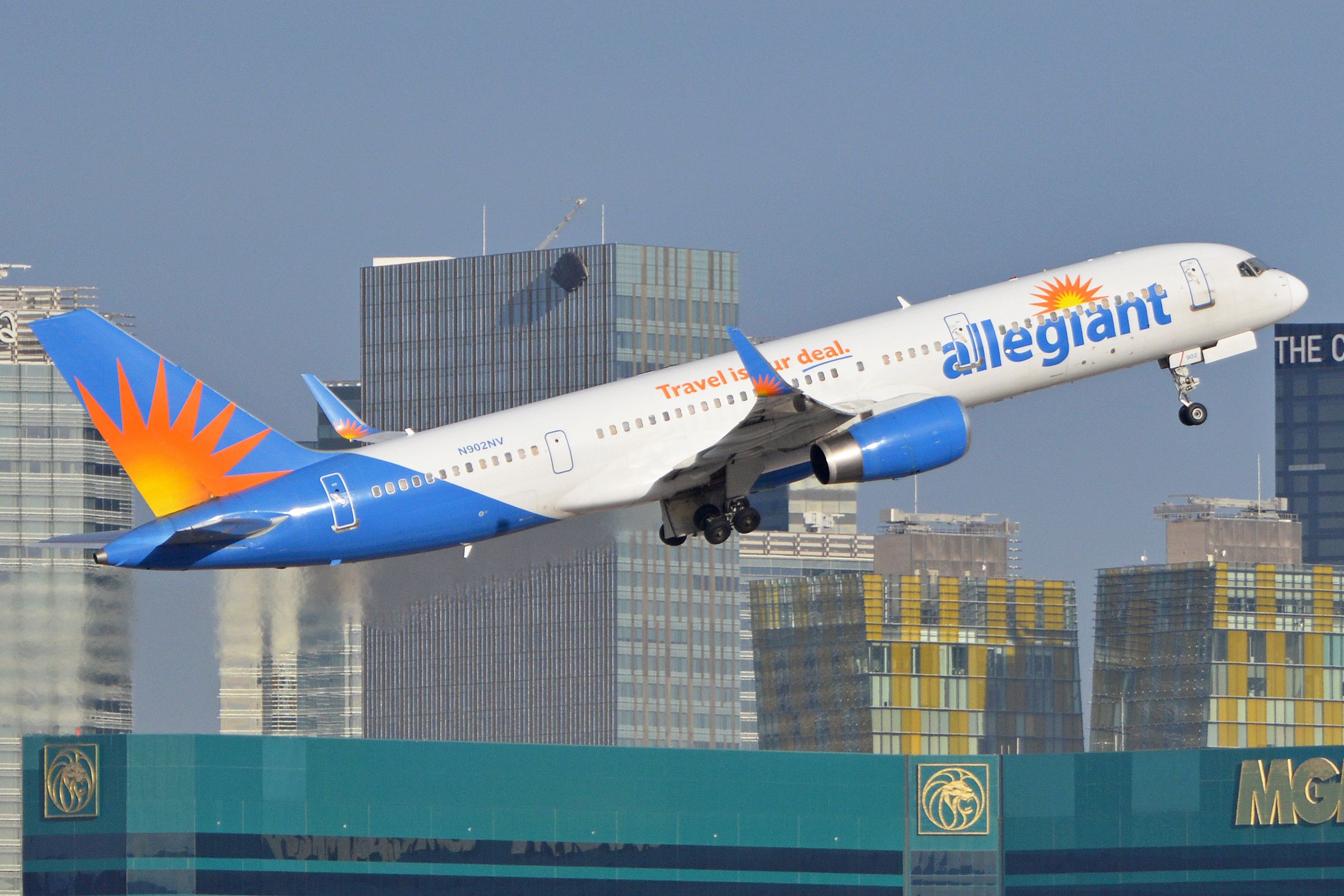 Allegiant B757