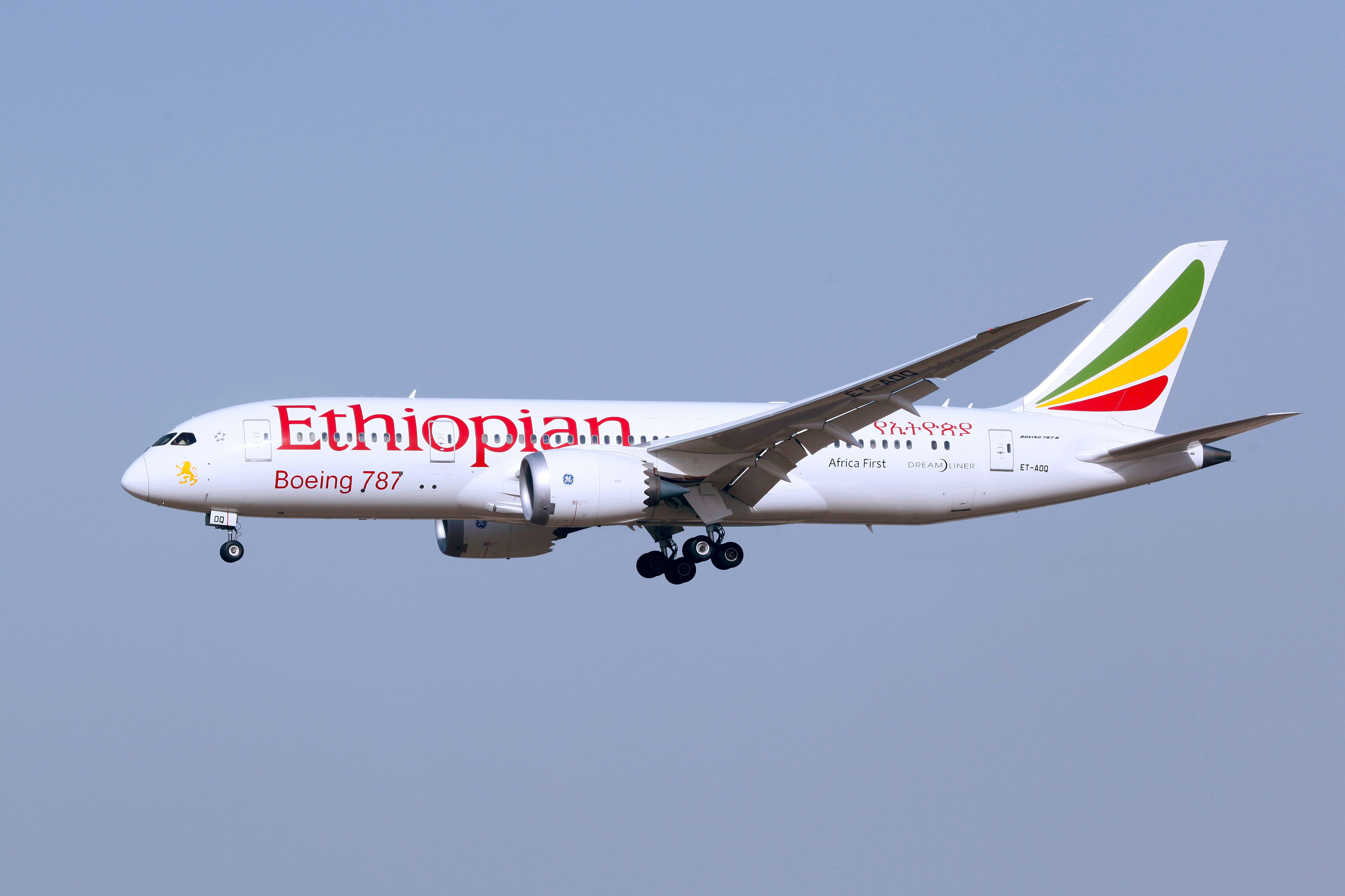 ET-AOQ_-_Ethiopian_Airlines_-_Boeing_787-8_Dreamliner_-_PEK_(18123480165)