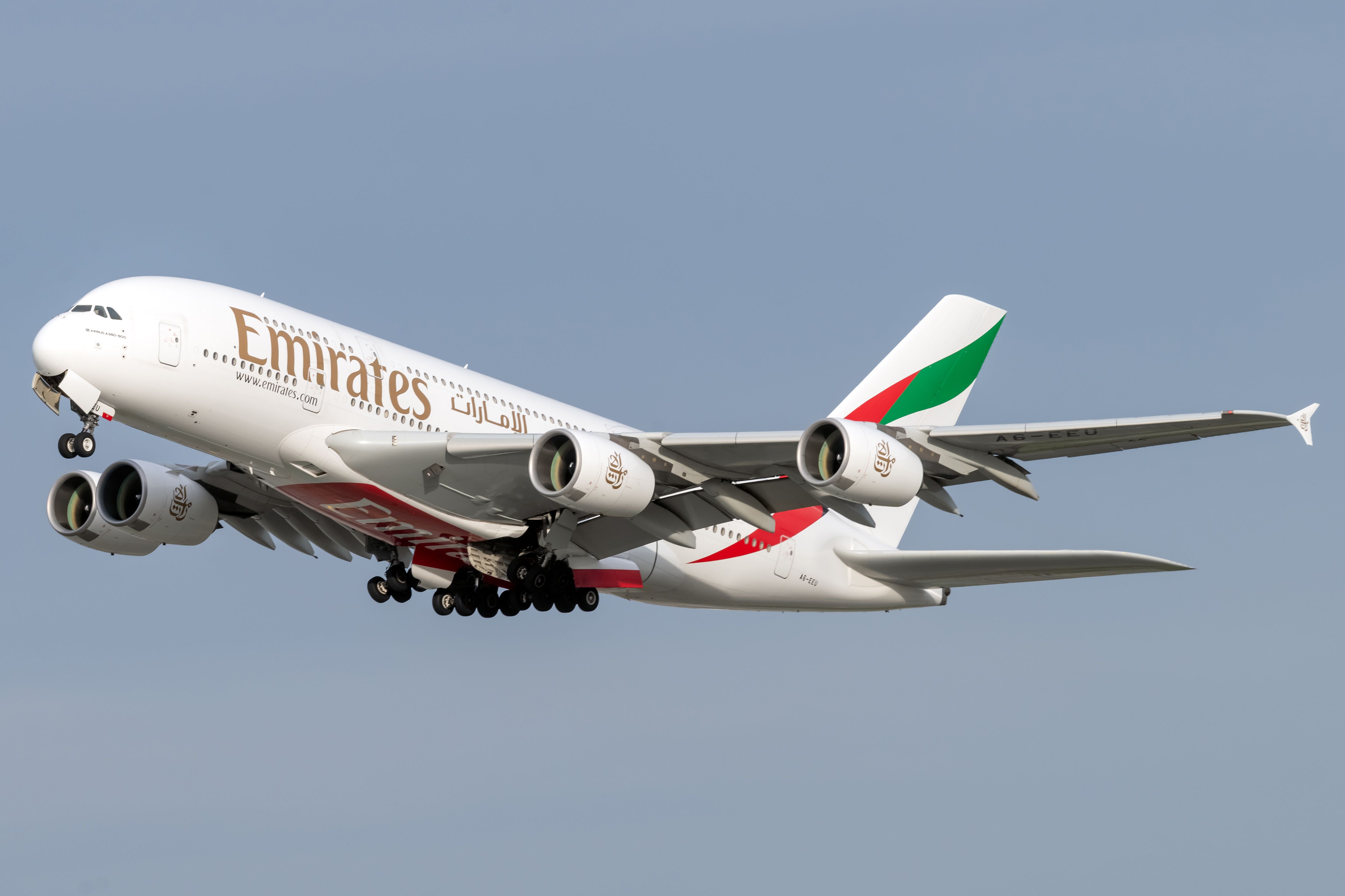 Emirates Airbus A380-861 A6-EEU