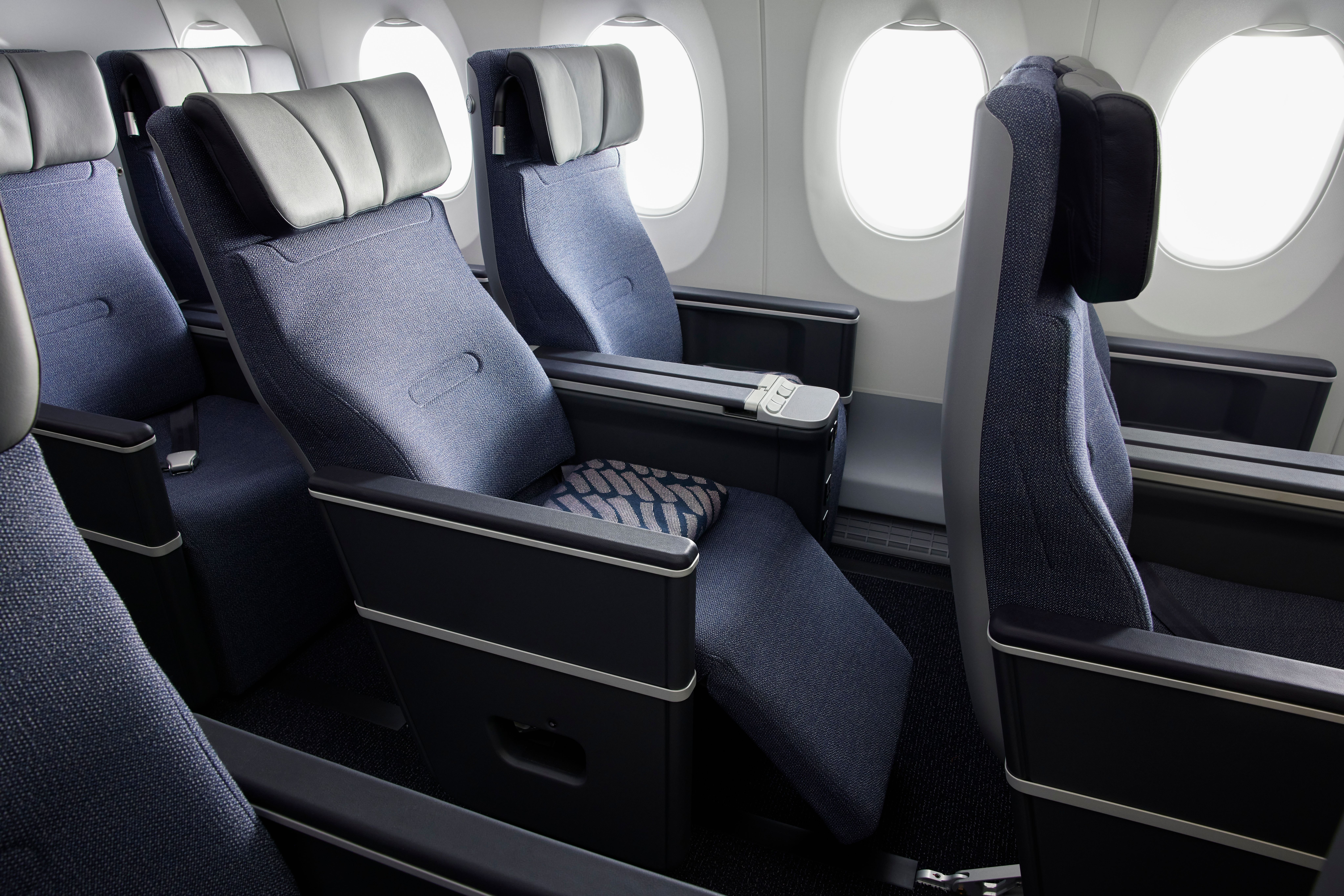 Finnair_A350_Premium_Economy_Class_Seat_Sleep_Sideview