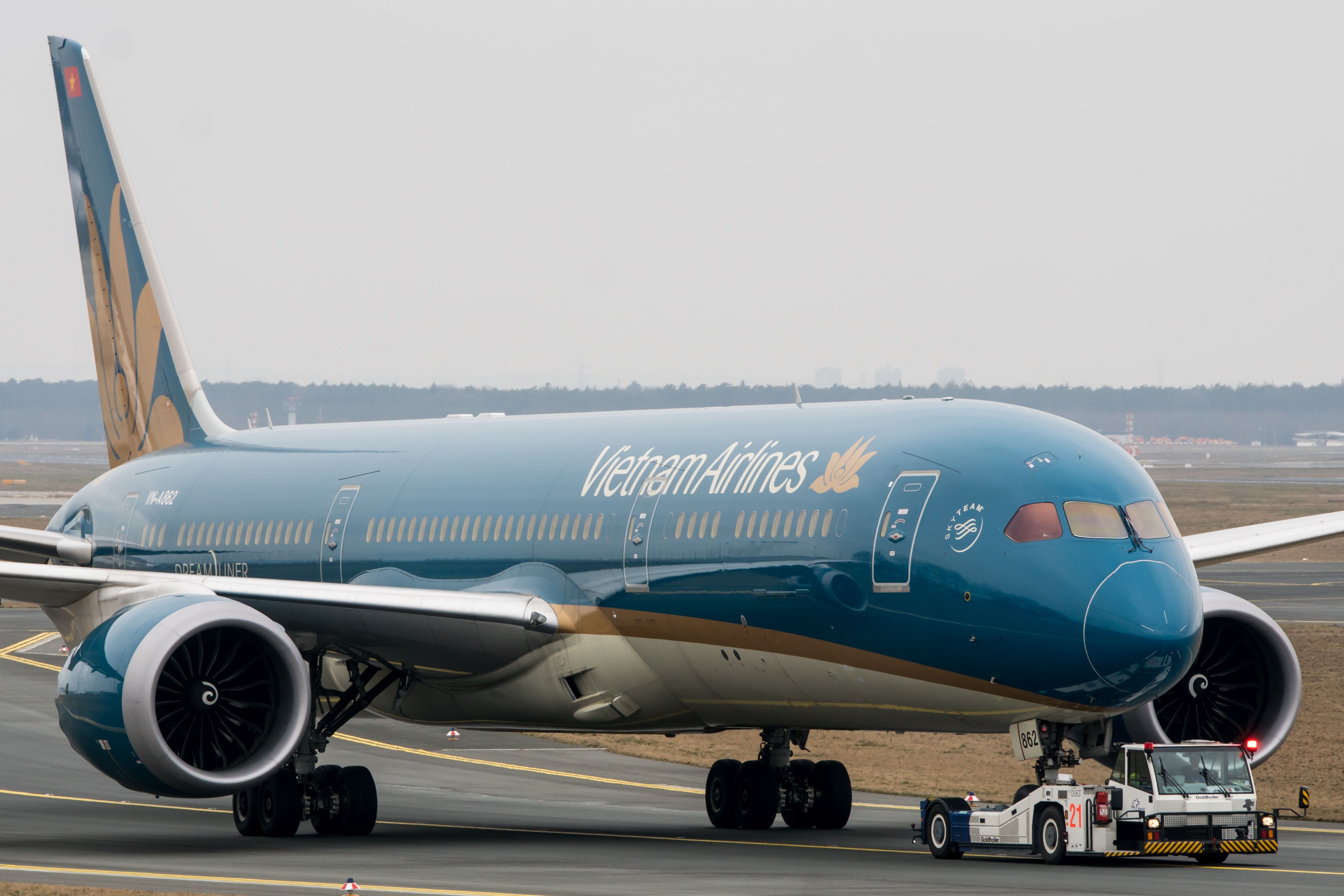 Vietnam Airlines aircraft from the front