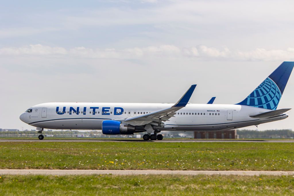 United Airlines Boeing 767