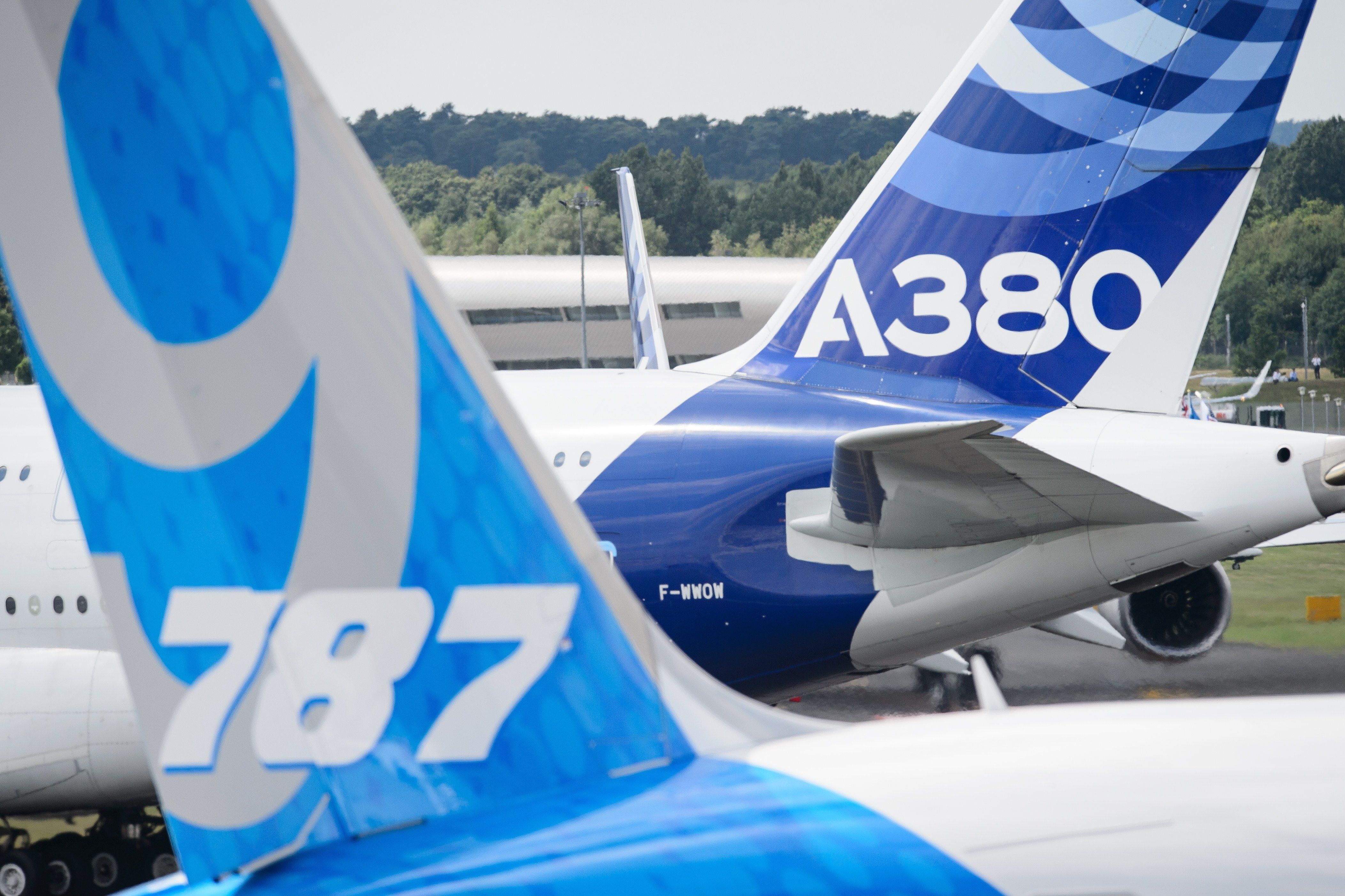 GettyImages-452185552 Boeing and Airbus tails